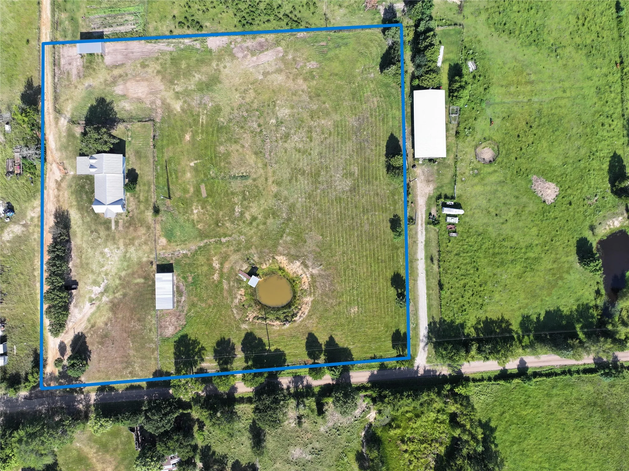 Single Family Residence For Sale in Henderson County , 11465 County Road 3904, Athens, Texas 75752, 5 Bedroom, 2 Bathroom, 2 Garage spaces, 2,717 Sqft, built in 2005, mls#21326626, Real Estate Agent in Athens, Homes For Sale in Henderson county, Homes For Sale in Athens, Realtor in Athens Texas, Real Estate Brokerage Independent Realty Texas, Luminita Cordes Realtor