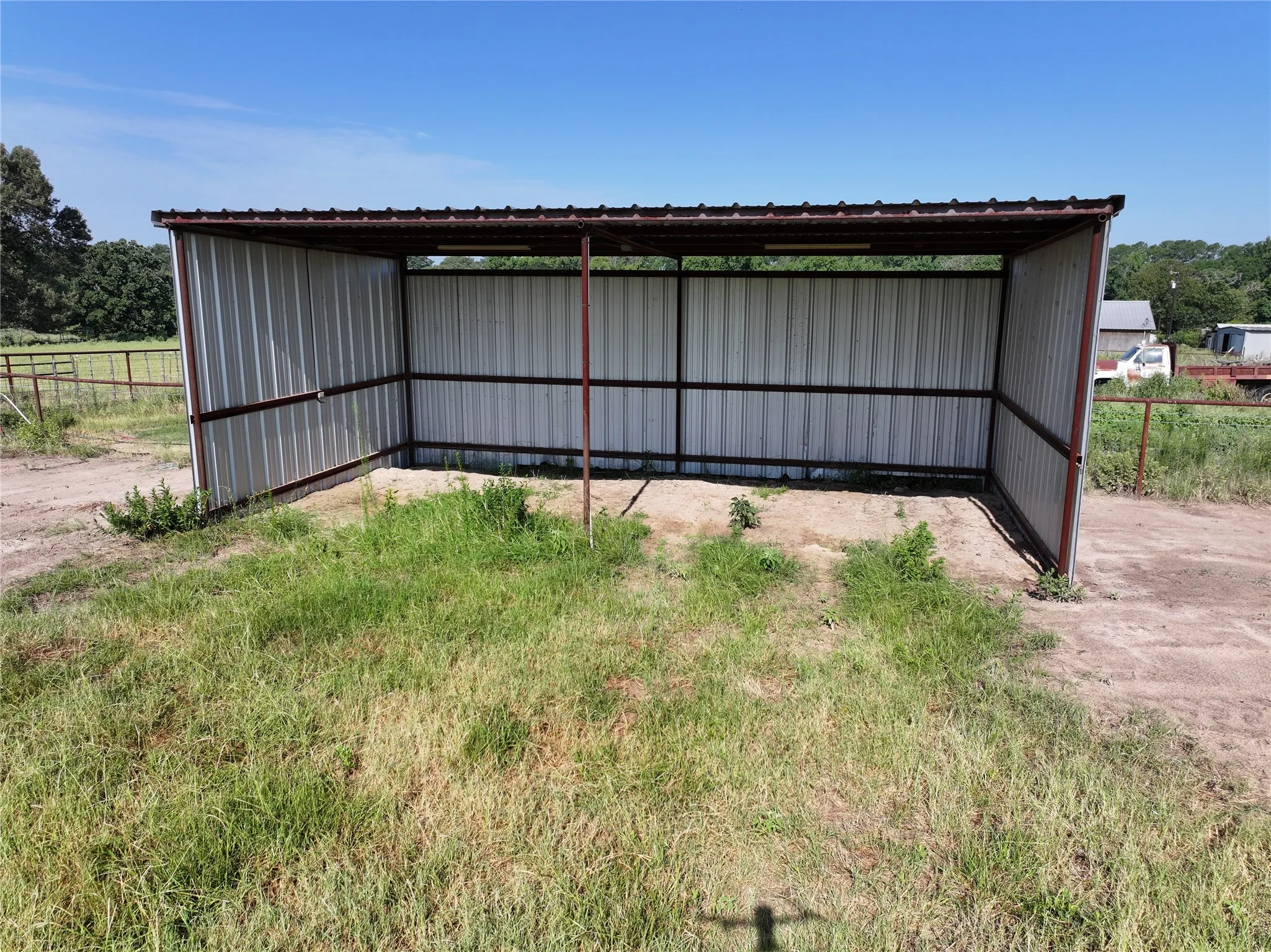 Single Family Residence For Sale in Henderson County , 11465 County Road 3904, Athens, Texas 75752, 5 Bedroom, 2 Bathroom, 2 Garage spaces, 2,717 Sqft, built in 2005, mls#21326626, Real Estate Agent in Athens, Homes For Sale in Henderson county, Homes For Sale in Athens, Realtor in Athens Texas, Real Estate Brokerage Independent Realty Texas, Luminita Cordes Realtor