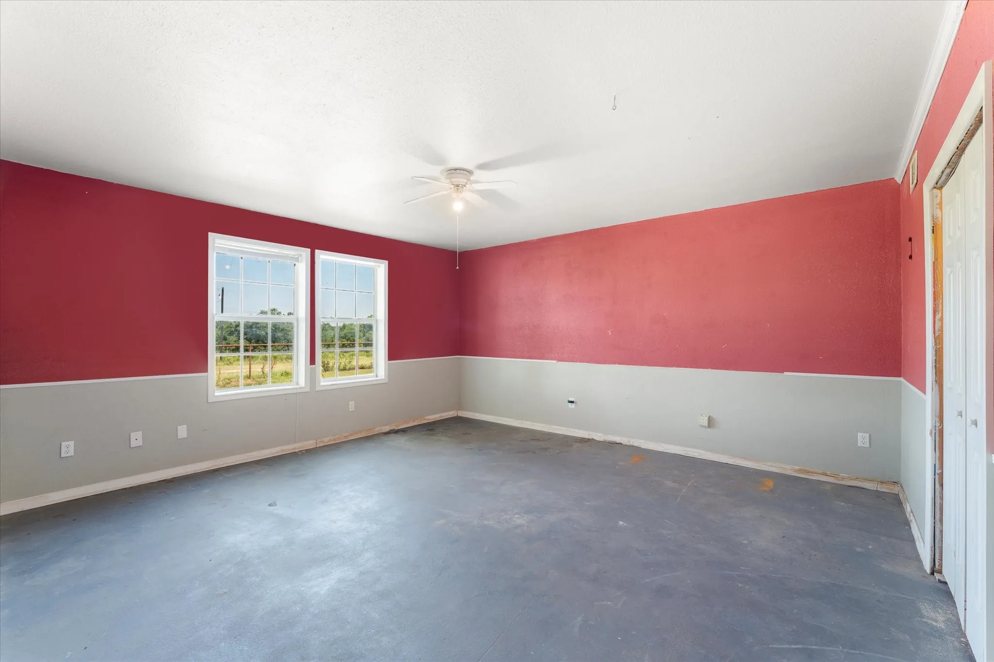 Single Family Residence For Sale in Henderson County , 11465 County Road 3904, Athens, Texas 75752, 5 Bedroom, 2 Bathroom, 2 Garage spaces, 2,717 Sqft, built in 2005, mls#21326626, Real Estate Agent in Athens, Homes For Sale in Henderson county, Homes For Sale in Athens, Realtor in Athens Texas, Real Estate Brokerage Independent Realty Texas, Luminita Cordes Realtor