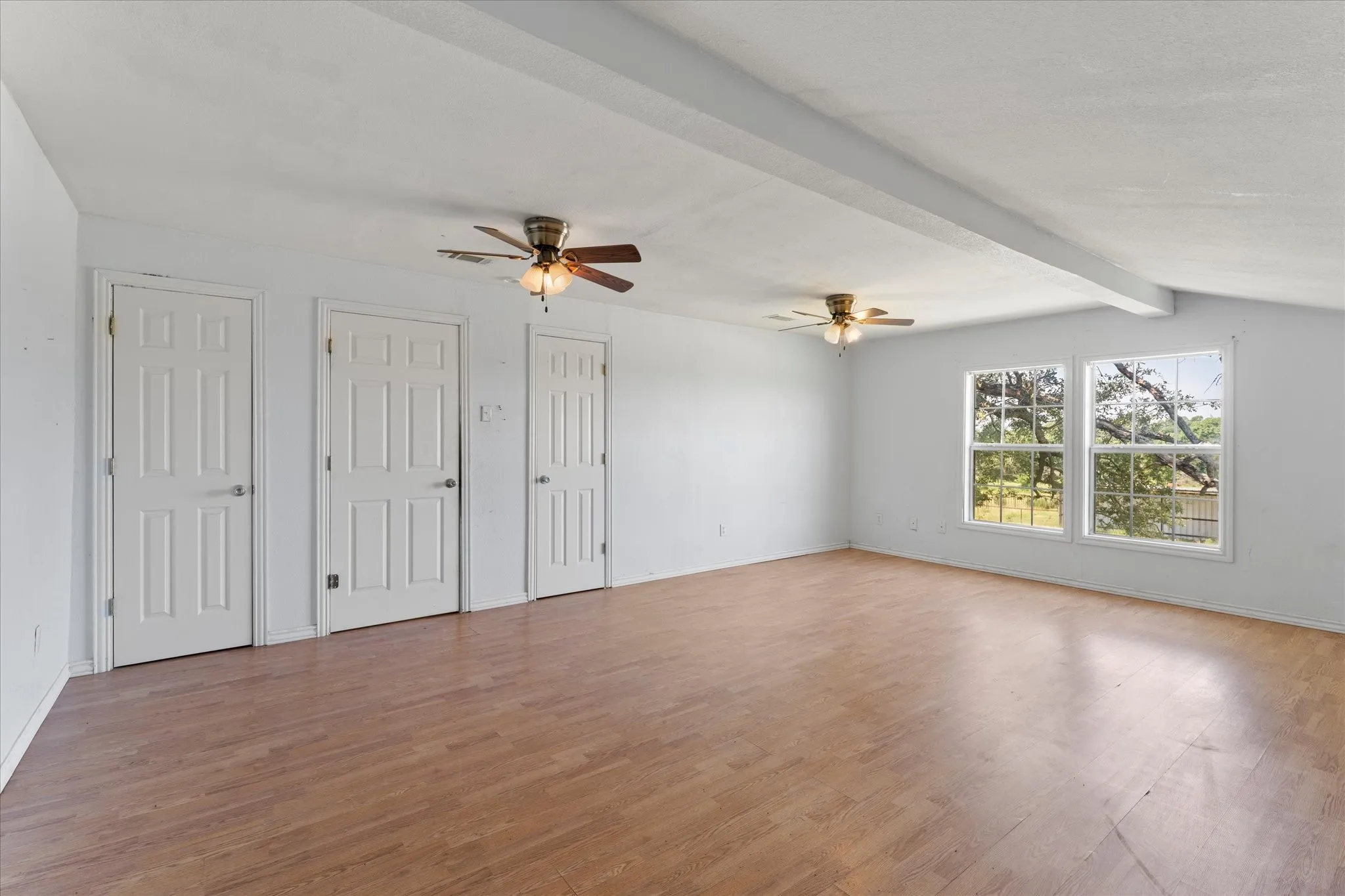 Single Family Residence For Sale in Henderson County , 11465 County Road 3904, Athens, Texas 75752, 5 Bedroom, 2 Bathroom, 2 Garage spaces, 2,717 Sqft, built in 2005, mls#21326626, Real Estate Agent in Athens, Homes For Sale in Henderson county, Homes For Sale in Athens, Realtor in Athens Texas, Real Estate Brokerage Independent Realty Texas, Luminita Cordes Realtor