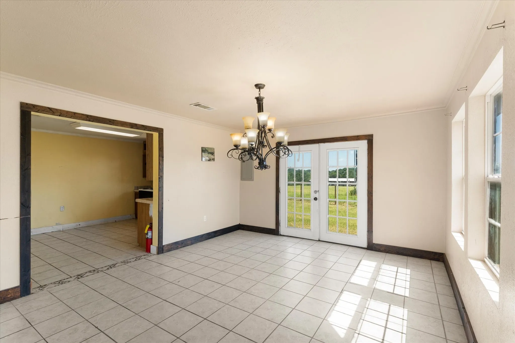 Single Family Residence For Sale in Henderson County , 11465 County Road 3904, Athens, Texas 75752, 5 Bedroom, 2 Bathroom, 2 Garage spaces, 2,717 Sqft, built in 2005, mls#21326626, Real Estate Agent in Athens, Homes For Sale in Henderson county, Homes For Sale in Athens, Realtor in Athens Texas, Real Estate Brokerage Independent Realty Texas, Luminita Cordes Realtor