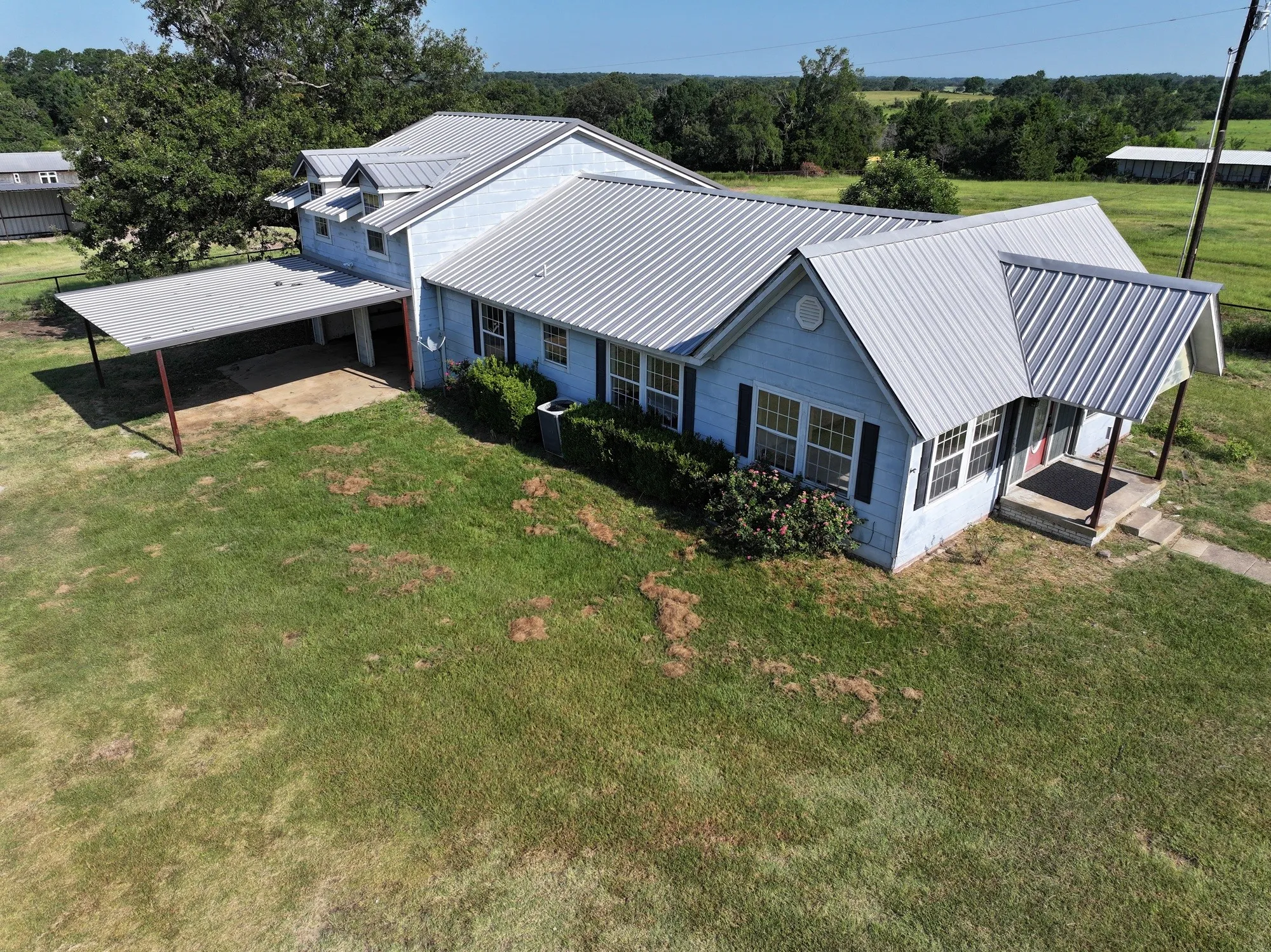 Single Family Residence For Sale in Henderson County , 11465 County Road 3904, Athens, Texas 75752, 5 Bedroom, 2 Bathroom, 2 Garage spaces, 2,717 Sqft, built in 2005, mls#21326626, Real Estate Agent in Athens, Homes For Sale in Henderson county, Homes For Sale in Athens, Realtor in Athens Texas, Real Estate Brokerage Independent Realty Texas, Luminita Cordes Realtor