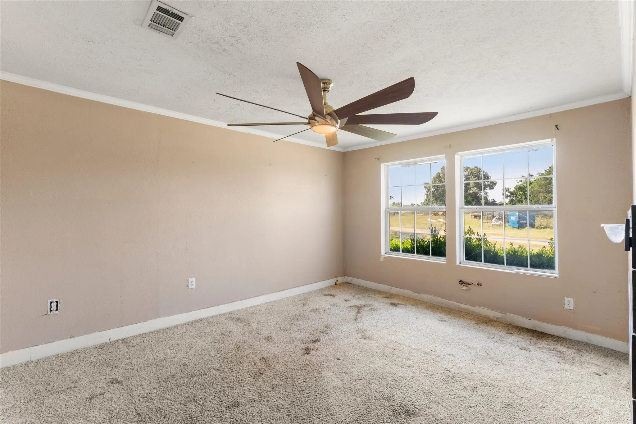 Single Family Residence For Sale in Henderson County , 11465 County Road 3904, Athens, Texas 75752, 5 Bedroom, 2 Bathroom, 2 Garage spaces, 2,717 Sqft, built in 2005, mls#21326626, Real Estate Agent in Athens, Homes For Sale in Henderson county, Homes For Sale in Athens, Realtor in Athens Texas, Real Estate Brokerage Independent Realty Texas, Luminita Cordes Realtor