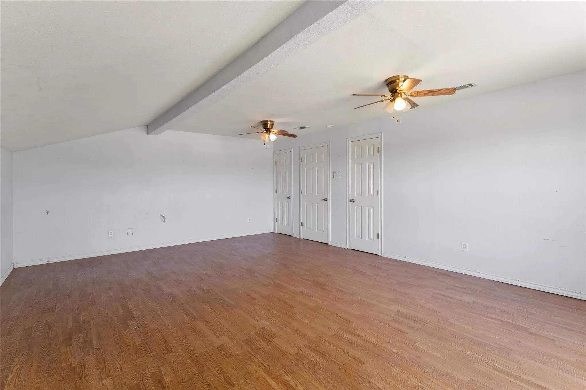Single Family Residence For Sale in Henderson County , 11465 County Road 3904, Athens, Texas 75752, 5 Bedroom, 2 Bathroom, 2 Garage spaces, 2,717 Sqft, built in 2005, mls#21326626, Real Estate Agent in Athens, Homes For Sale in Henderson county, Homes For Sale in Athens, Realtor in Athens Texas, Real Estate Brokerage Independent Realty Texas, Luminita Cordes Realtor