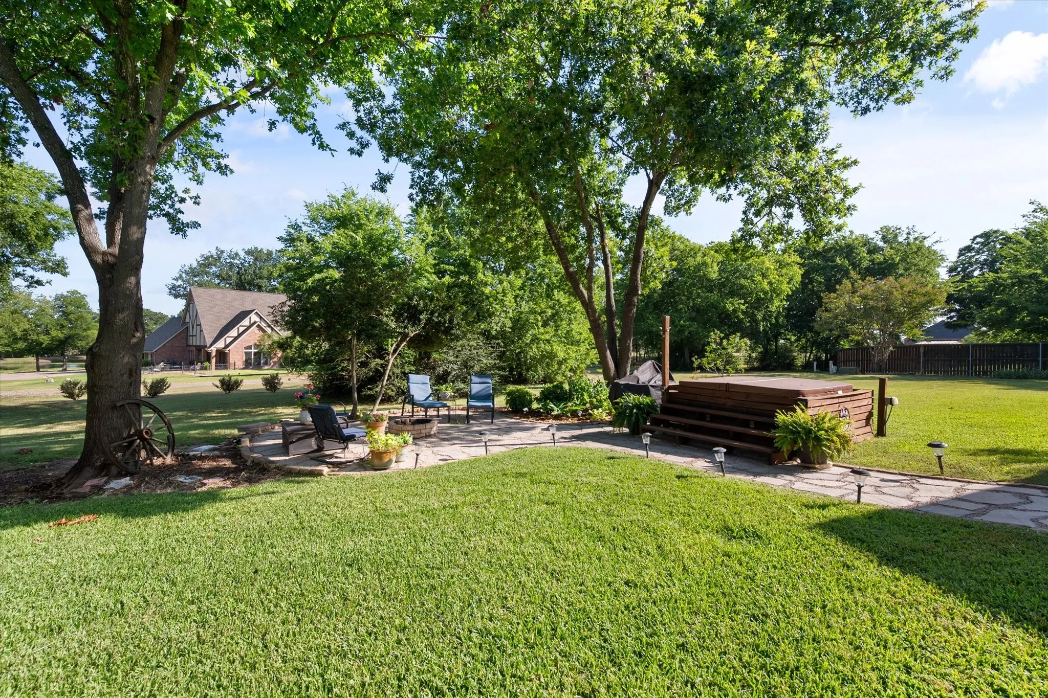 Single Family Residence For Sale in Navarro County , 716 Meadow Drive, Corsicana, Texas 75110, 3 Bedroom, 4 Bathroom, 2 Garage spaces, 2,947 Sqft, built in 1989, mls#21326180, Real Estate Agent in Corsicana, Homes For Sale in Navarro county, Homes For Sale in Corsicana, Realtor in Corsicana Texas, Real Estate Brokerage Independent Realty Texas, Luminita Cordes Realtor