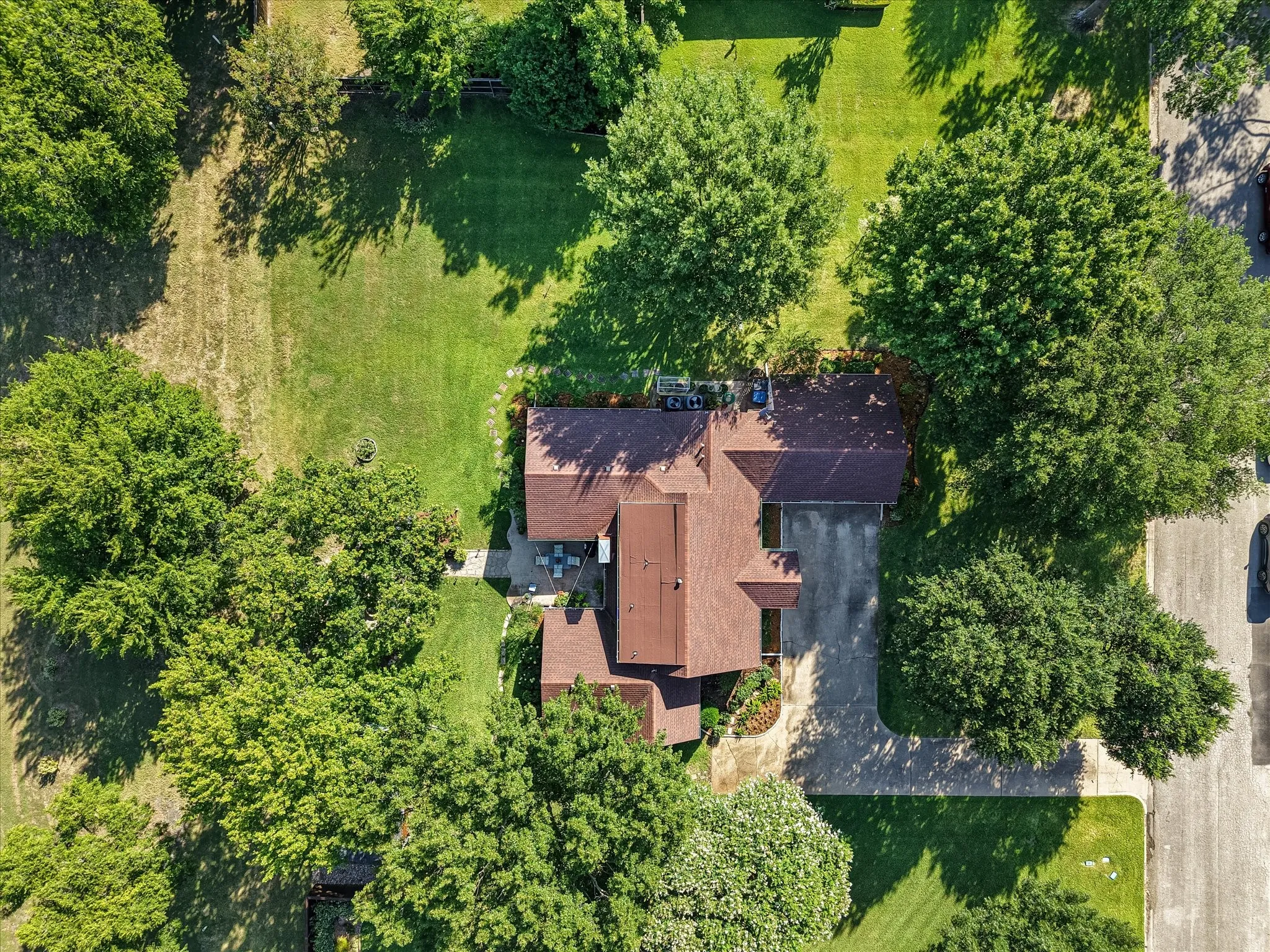 Single Family Residence For Sale in Navarro County , 716 Meadow Drive, Corsicana, Texas 75110, 3 Bedroom, 4 Bathroom, 2 Garage spaces, 2,947 Sqft, built in 1989, mls#21326180, Real Estate Agent in Corsicana, Homes For Sale in Navarro county, Homes For Sale in Corsicana, Realtor in Corsicana Texas, Real Estate Brokerage Independent Realty Texas, Luminita Cordes Realtor