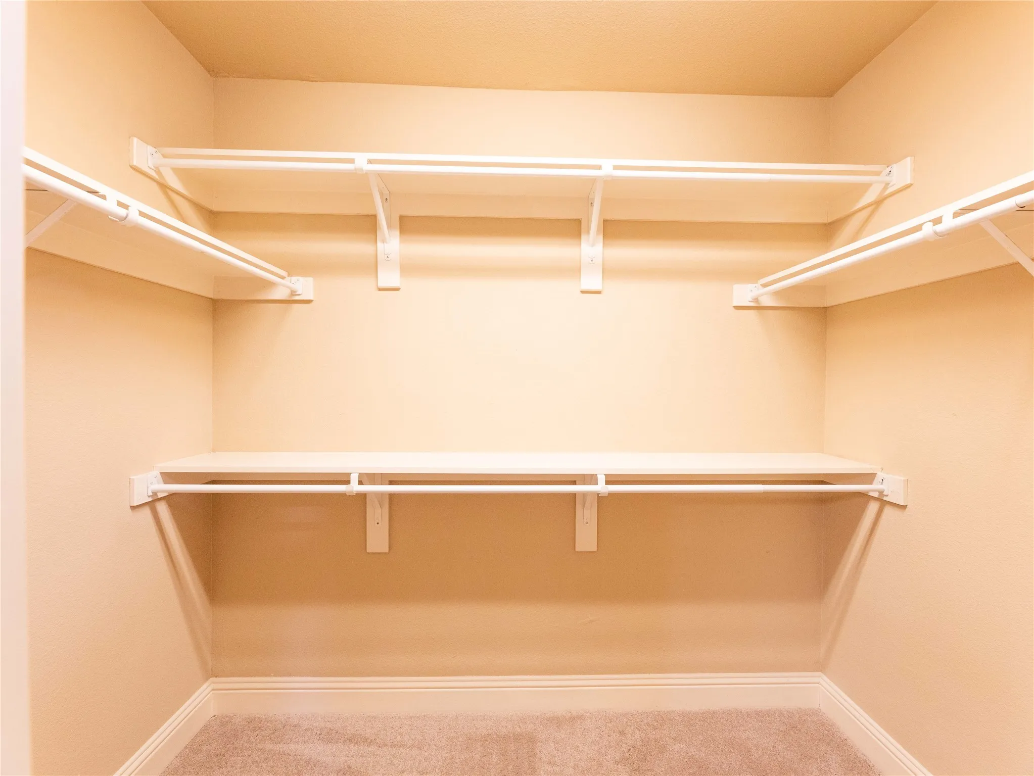 Condominium For Sale in Dallas County , 13336 Patito Place 3, Dallas, Texas 75240, 3 Bedroom, 3 Bathroom, 2 Garage spaces, 1,409 Sqft, built in 2006, mls#21323142, Real Estate Agent in Dallas, Homes For Sale in Dallas county, Homes For Sale in Dallas, Realtor in Dallas Texas, Real Estate Brokerage Independent Realty Texas, Luminita Cordes Realtor