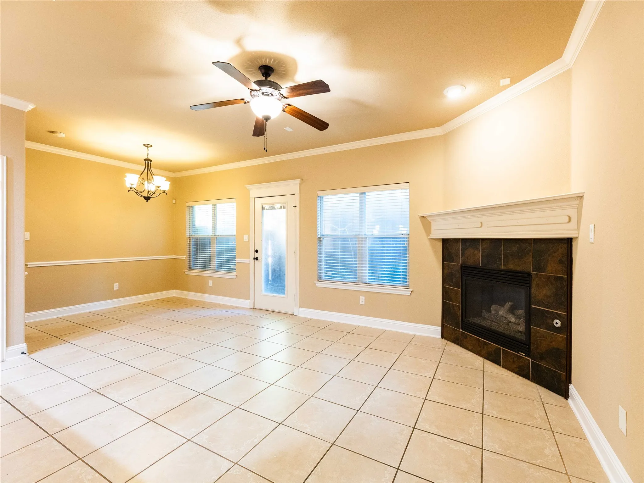 Condominium For Sale in Dallas County , 13336 Patito Place 3, Dallas, Texas 75240, 3 Bedroom, 3 Bathroom, 2 Garage spaces, 1,409 Sqft, built in 2006, mls#21323142, Real Estate Agent in Dallas, Homes For Sale in Dallas county, Homes For Sale in Dallas, Realtor in Dallas Texas, Real Estate Brokerage Independent Realty Texas, Luminita Cordes Realtor