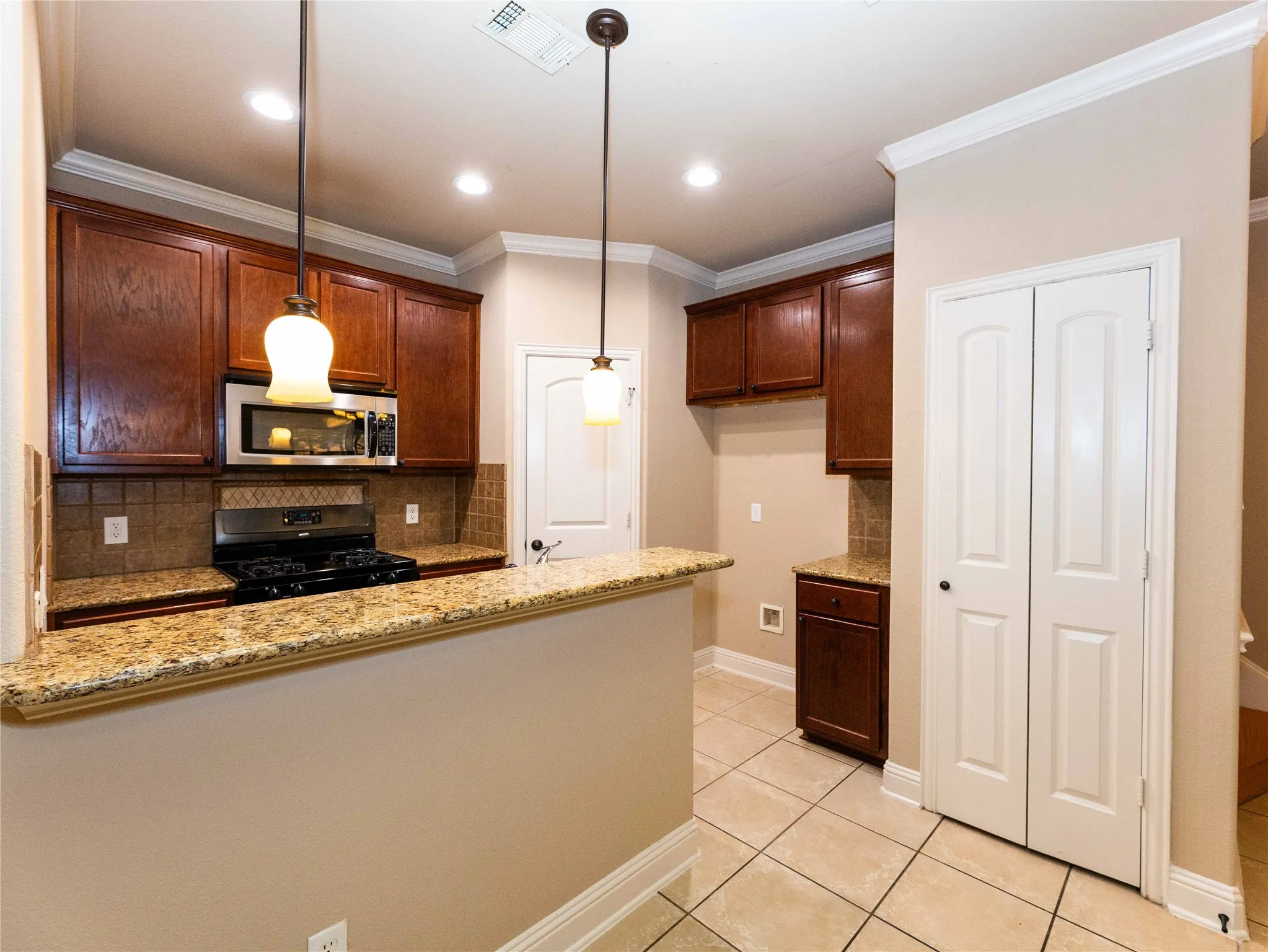 Condominium For Sale in Dallas County , 13336 Patito Place 3, Dallas, Texas 75240, 3 Bedroom, 3 Bathroom, 2 Garage spaces, 1,409 Sqft, built in 2006, mls#21323142, Real Estate Agent in Dallas, Homes For Sale in Dallas county, Homes For Sale in Dallas, Realtor in Dallas Texas, Real Estate Brokerage Independent Realty Texas, Luminita Cordes Realtor