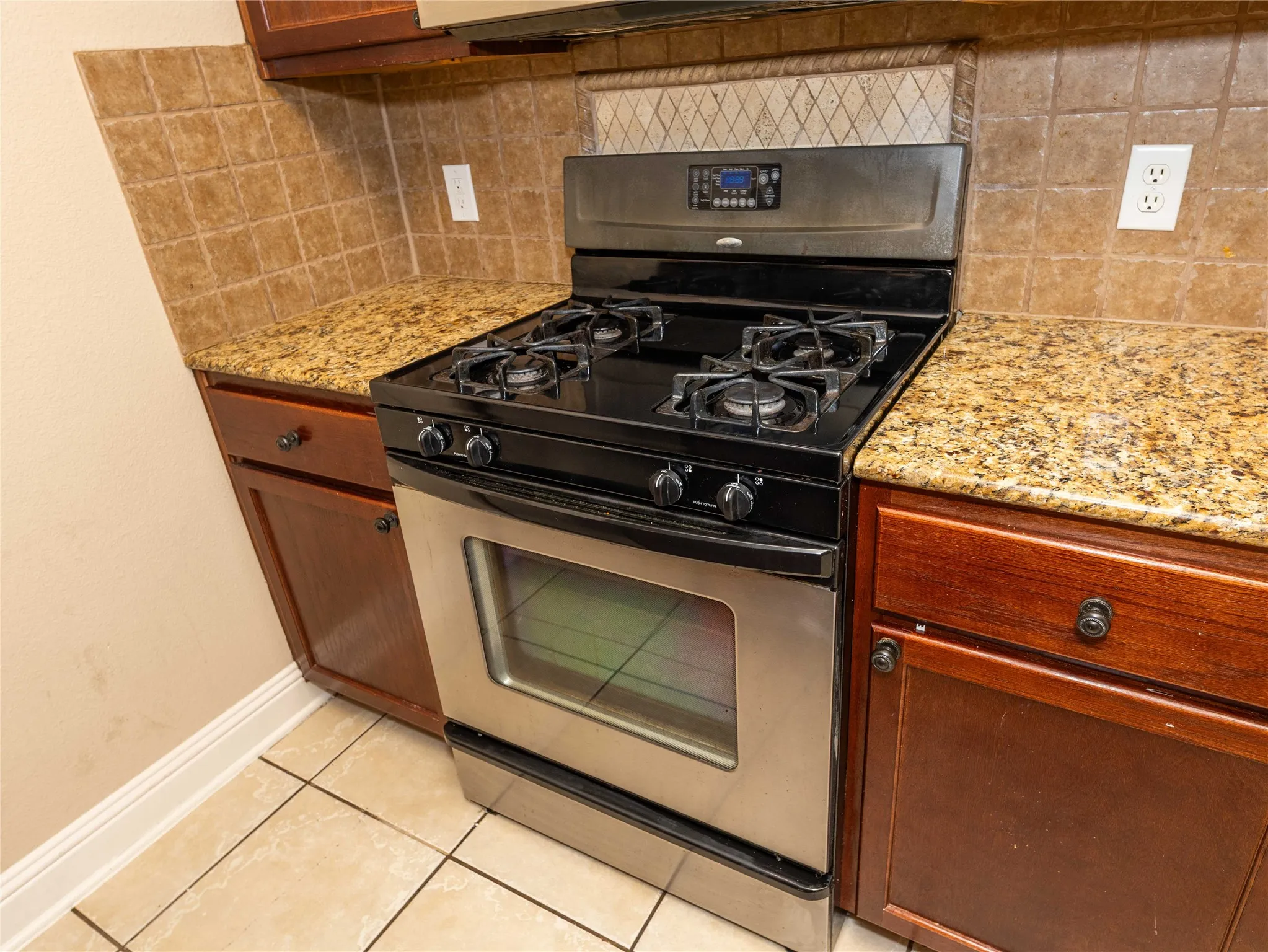 Condominium For Sale in Dallas County , 13336 Patito Place 3, Dallas, Texas 75240, 3 Bedroom, 3 Bathroom, 2 Garage spaces, 1,409 Sqft, built in 2006, mls#21323142, Real Estate Agent in Dallas, Homes For Sale in Dallas county, Homes For Sale in Dallas, Realtor in Dallas Texas, Real Estate Brokerage Independent Realty Texas, Luminita Cordes Realtor