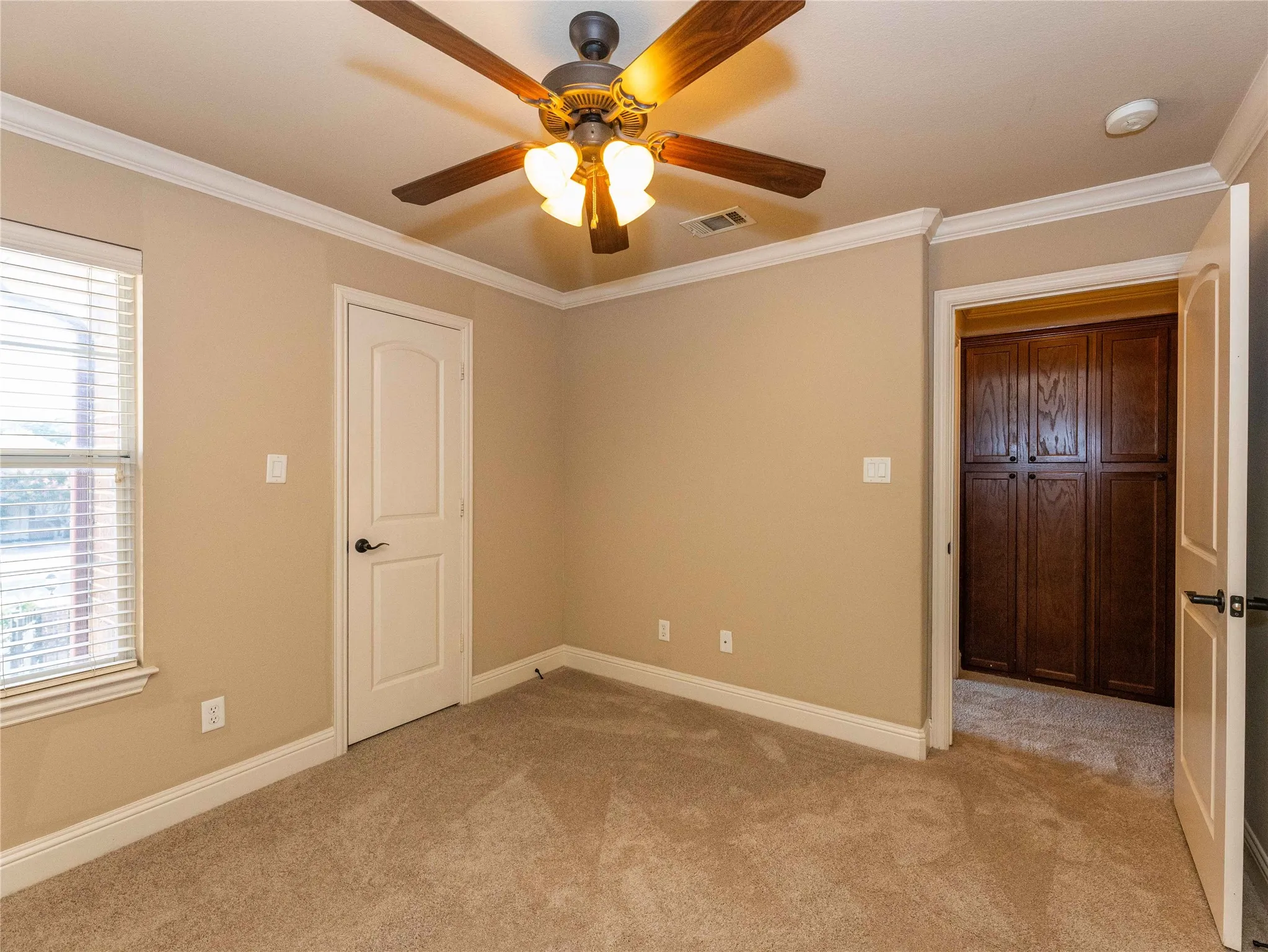 Condominium For Sale in Dallas County , 13336 Patito Place 3, Dallas, Texas 75240, 3 Bedroom, 3 Bathroom, 2 Garage spaces, 1,409 Sqft, built in 2006, mls#21323142, Real Estate Agent in Dallas, Homes For Sale in Dallas county, Homes For Sale in Dallas, Realtor in Dallas Texas, Real Estate Brokerage Independent Realty Texas, Luminita Cordes Realtor