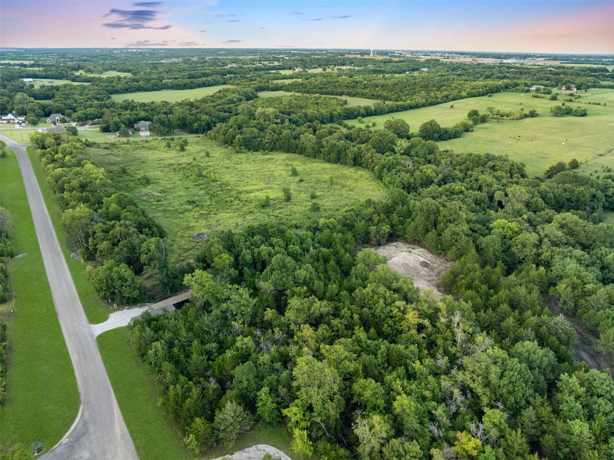 Unimproved Land For Sale in Grayson County , 1400 Hinton LN, Van Alstyne, Texas 75495, 0, 0, Garage spaces, 0 Sqft, built in 0, mls#21326521, Real Estate Agent in Van Alstyne, Homes For Sale in Grayson county, Homes For Sale in Van Alstyne, Realtor in Van Alstyne Texas, Real Estate Brokerage Independent Realty Texas, Luminita Cordes Realtor