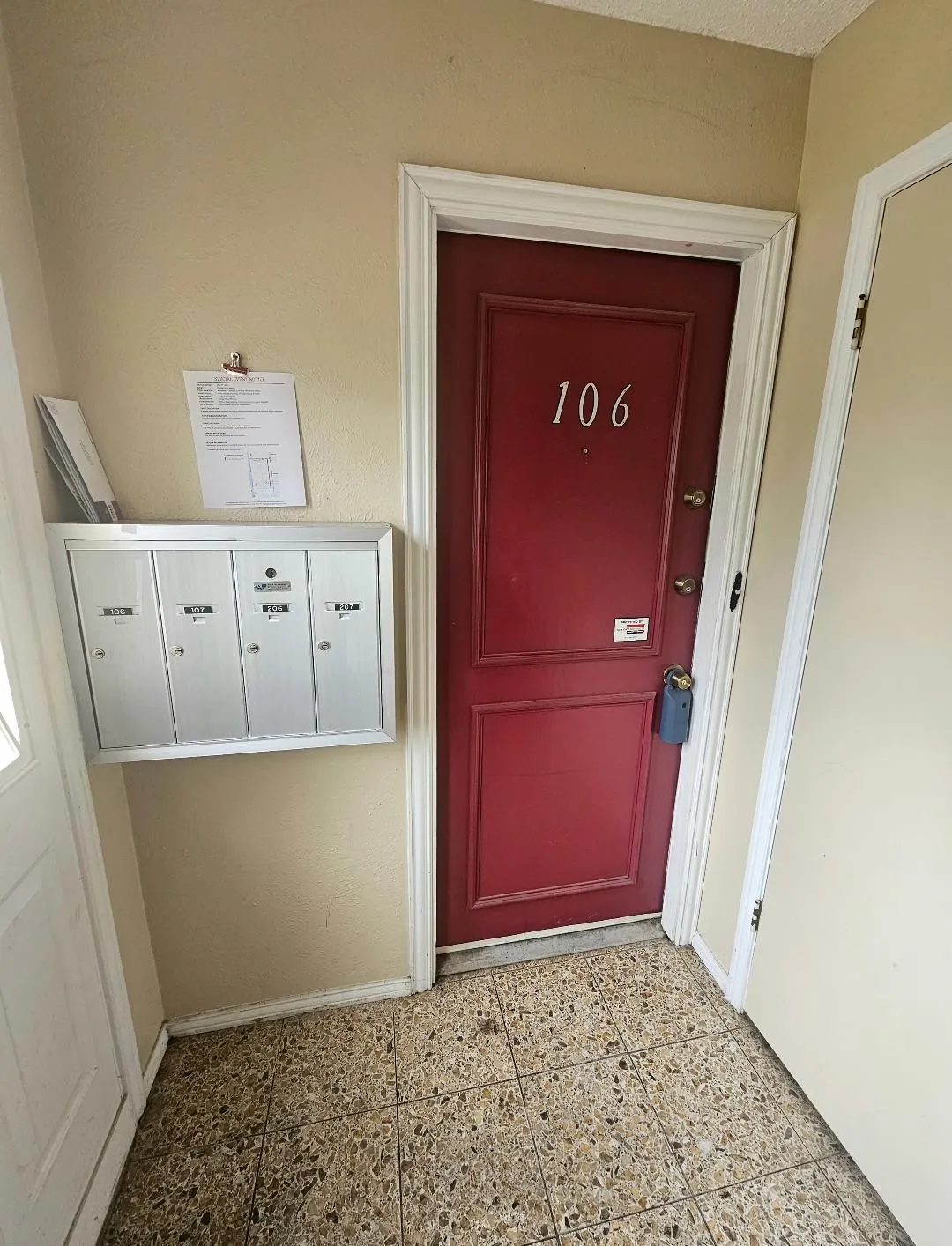 Condominium For Sale in Dallas County , 5825 Birchbrook Drive 106, Dallas, Texas 75206, 2 Bedrooms, 2 Bathrooms, Garage spaces, 1,349 Sqft, built in 1968, Price $175,000, mls#21326630, Real Estate Agent in Dallas, Homes For Sale in Dallas county, Homes For Sale in Dallas, Realtor in Dallas Texas, Real Estate Brokerage Independent Realty Texas, Luminita Cordes Realtor