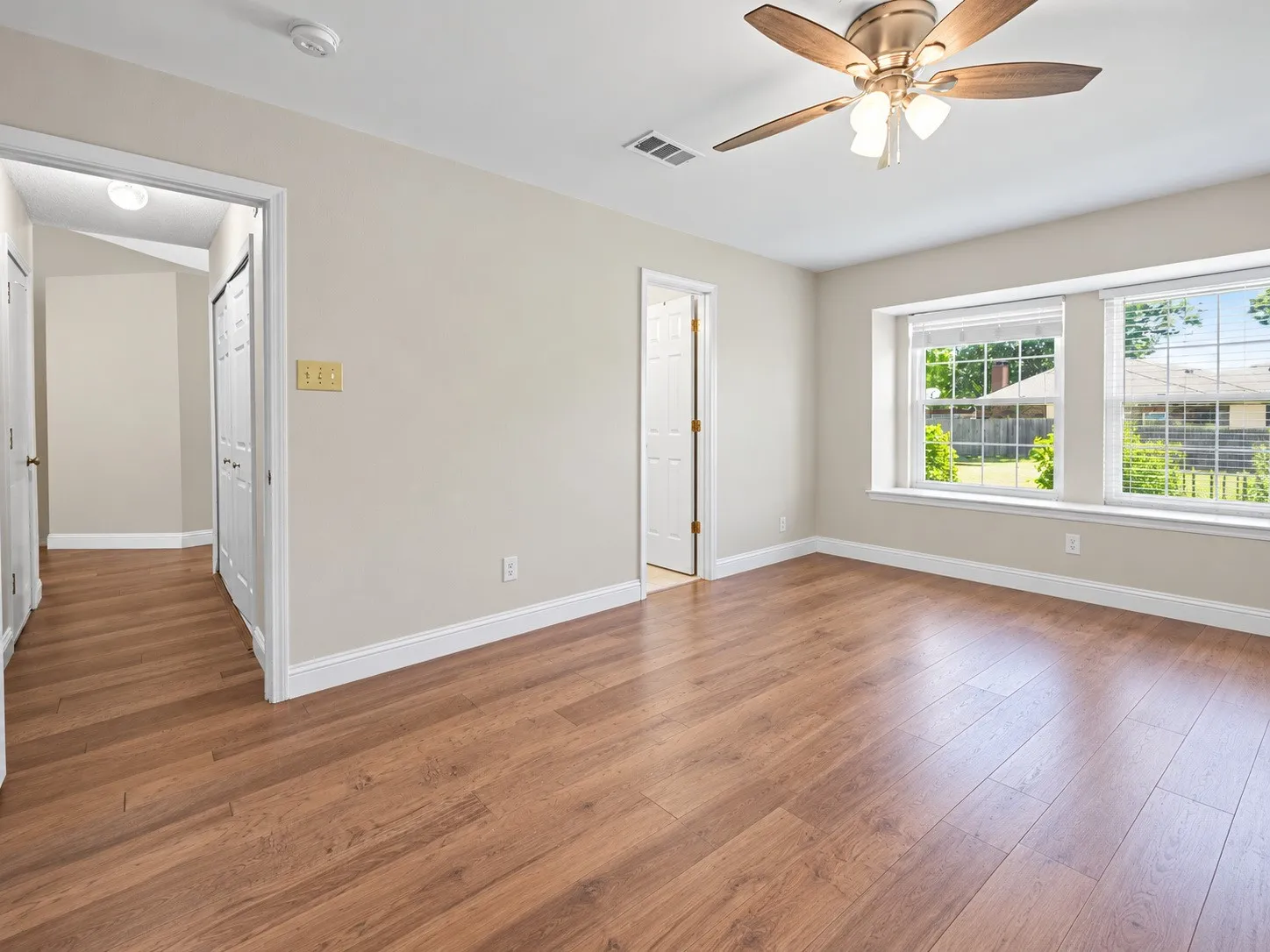 Single Family Residence For Sale in Denton County , 18932 Platte River Way, Dallas, Texas 75287, 3 Bedroom, 2 Bathroom, 2 Garage spaces, 1,380 Sqft, built in 1983, mls#21324536, Real Estate Agent in Dallas, Homes For Sale in Denton county, Homes For Sale in Dallas, Realtor in Dallas Texas, Real Estate Brokerage Independent Realty Texas, Luminita Cordes Realtor