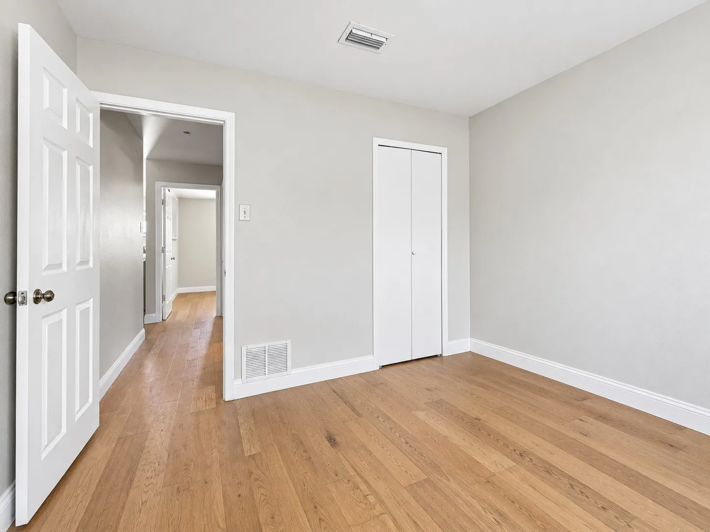 Single Family Residence For Sale in Denton County , 18932 Platte River Way, Dallas, Texas 75287, 3 Bedroom, 2 Bathroom, 2 Garage spaces, 1,380 Sqft, built in 1983, mls#21324536, Real Estate Agent in Dallas, Homes For Sale in Denton county, Homes For Sale in Dallas, Realtor in Dallas Texas, Real Estate Brokerage Independent Realty Texas, Luminita Cordes Realtor