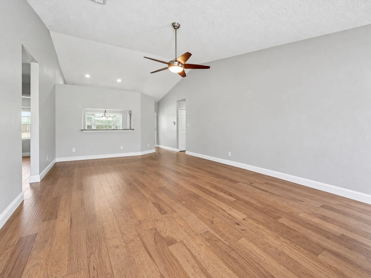 Single Family Residence For Sale in Denton County , 18932 Platte River Way, Dallas, Texas 75287, 3 Bedroom, 2 Bathroom, 2 Garage spaces, 1,380 Sqft, built in 1983, mls#21324536, Real Estate Agent in Dallas, Homes For Sale in Denton county, Homes For Sale in Dallas, Realtor in Dallas Texas, Real Estate Brokerage Independent Realty Texas, Luminita Cordes Realtor