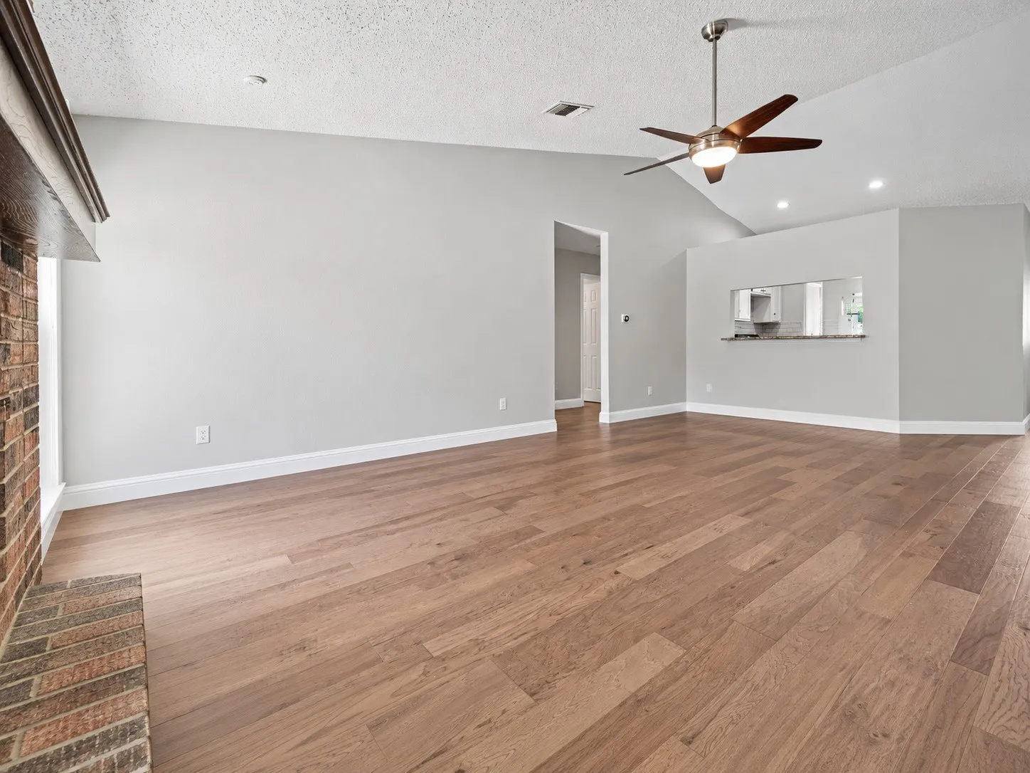 Single Family Residence For Sale in Denton County , 18932 Platte River Way, Dallas, Texas 75287, 3 Bedroom, 2 Bathroom, 2 Garage spaces, 1,380 Sqft, built in 1983, mls#21324536, Real Estate Agent in Dallas, Homes For Sale in Denton county, Homes For Sale in Dallas, Realtor in Dallas Texas, Real Estate Brokerage Independent Realty Texas, Luminita Cordes Realtor