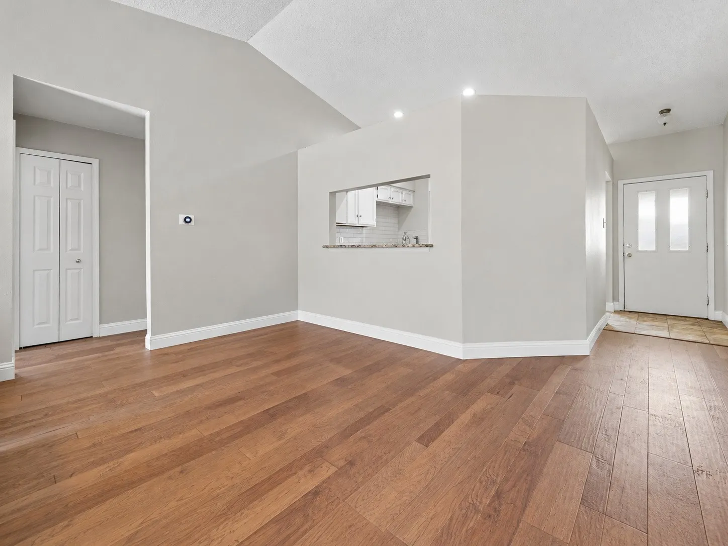 Single Family Residence For Sale in Denton County , 18932 Platte River Way, Dallas, Texas 75287, 3 Bedroom, 2 Bathroom, 2 Garage spaces, 1,380 Sqft, built in 1983, mls#21324536, Real Estate Agent in Dallas, Homes For Sale in Denton county, Homes For Sale in Dallas, Realtor in Dallas Texas, Real Estate Brokerage Independent Realty Texas, Luminita Cordes Realtor