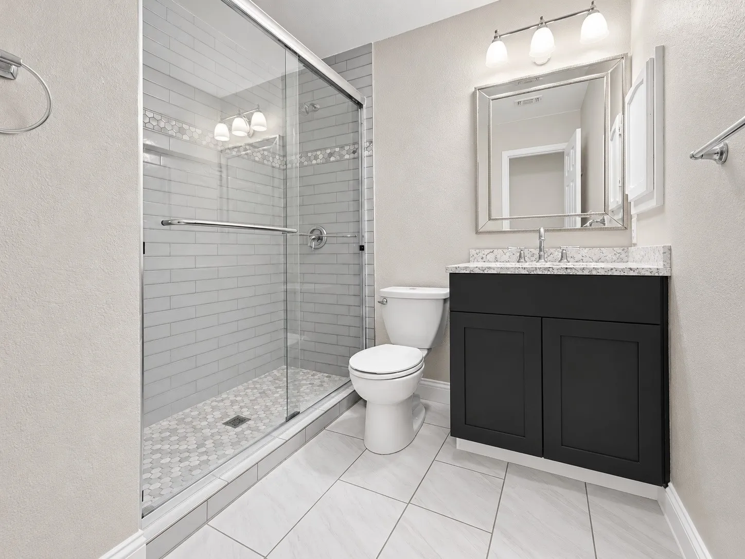 Single Family Residence For Sale in Denton County , 18932 Platte River Way, Dallas, Texas 75287, 3 Bedroom, 2 Bathroom, 2 Garage spaces, 1,380 Sqft, built in 1983, mls#21324536, Real Estate Agent in Dallas, Homes For Sale in Denton county, Homes For Sale in Dallas, Realtor in Dallas Texas, Real Estate Brokerage Independent Realty Texas, Luminita Cordes Realtor