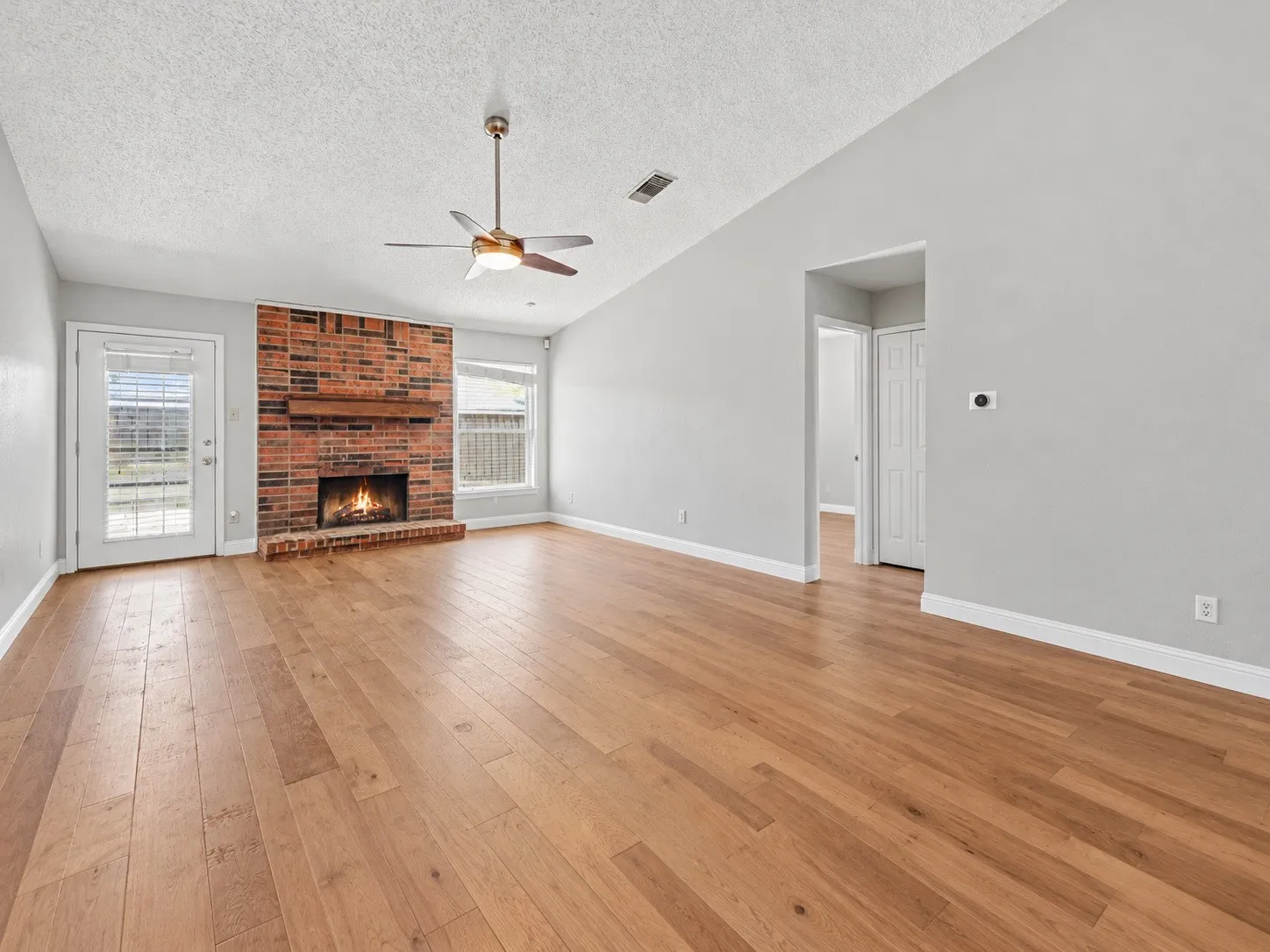 Single Family Residence For Sale in Denton County , 18932 Platte River Way, Dallas, Texas 75287, 3 Bedroom, 2 Bathroom, 2 Garage spaces, 1,380 Sqft, built in 1983, mls#21324536, Real Estate Agent in Dallas, Homes For Sale in Denton county, Homes For Sale in Dallas, Realtor in Dallas Texas, Real Estate Brokerage Independent Realty Texas, Luminita Cordes Realtor