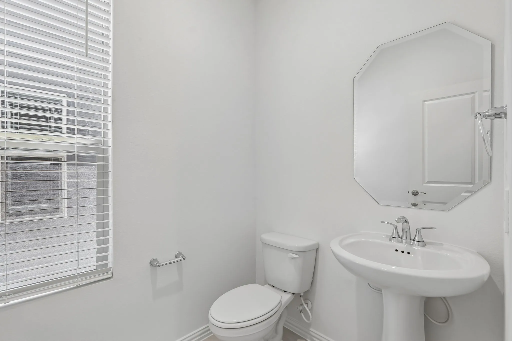 Photo is not of the actual home, but is an inspirational photo of builder’s model home and may depict options, furnishings, and/or decorator features that are not included.