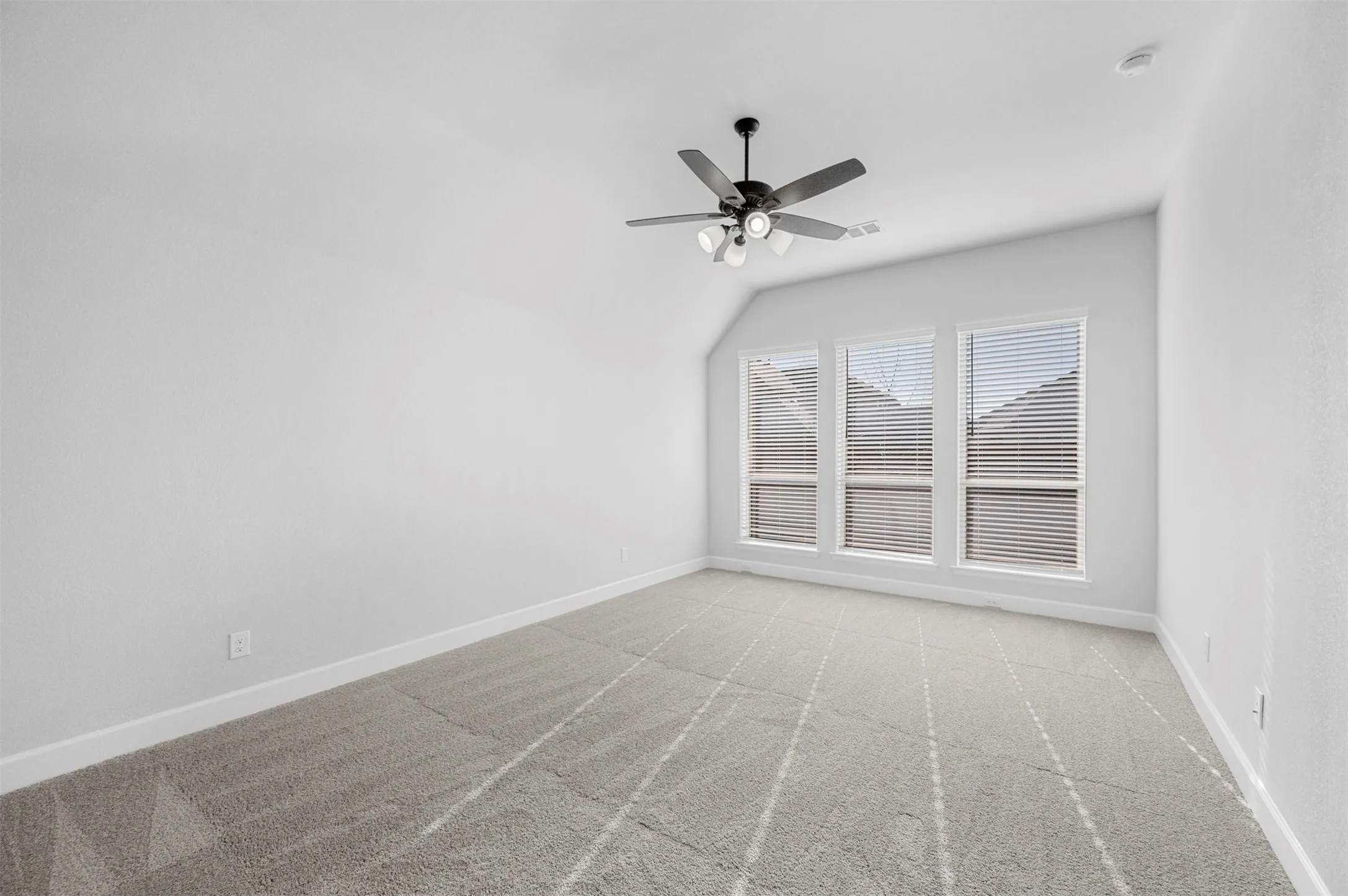 Single Family Residence For Rent in Johnson County , 1822 Buckeye Lane, Mansfield, Texas 76063, 4 Bedroom, 3 Bathroom, 2 Garage spaces, 2,138 Sqft, built in 2024, mls#21326593, Real Estate Agent in Mansfield, Homes For Rent in Johnson county, Homes For Rent in Mansfield, Realtor in Mansfield Texas, Real Estate Brokerage Independent Realty Texas, Luminita Cordes Realtor