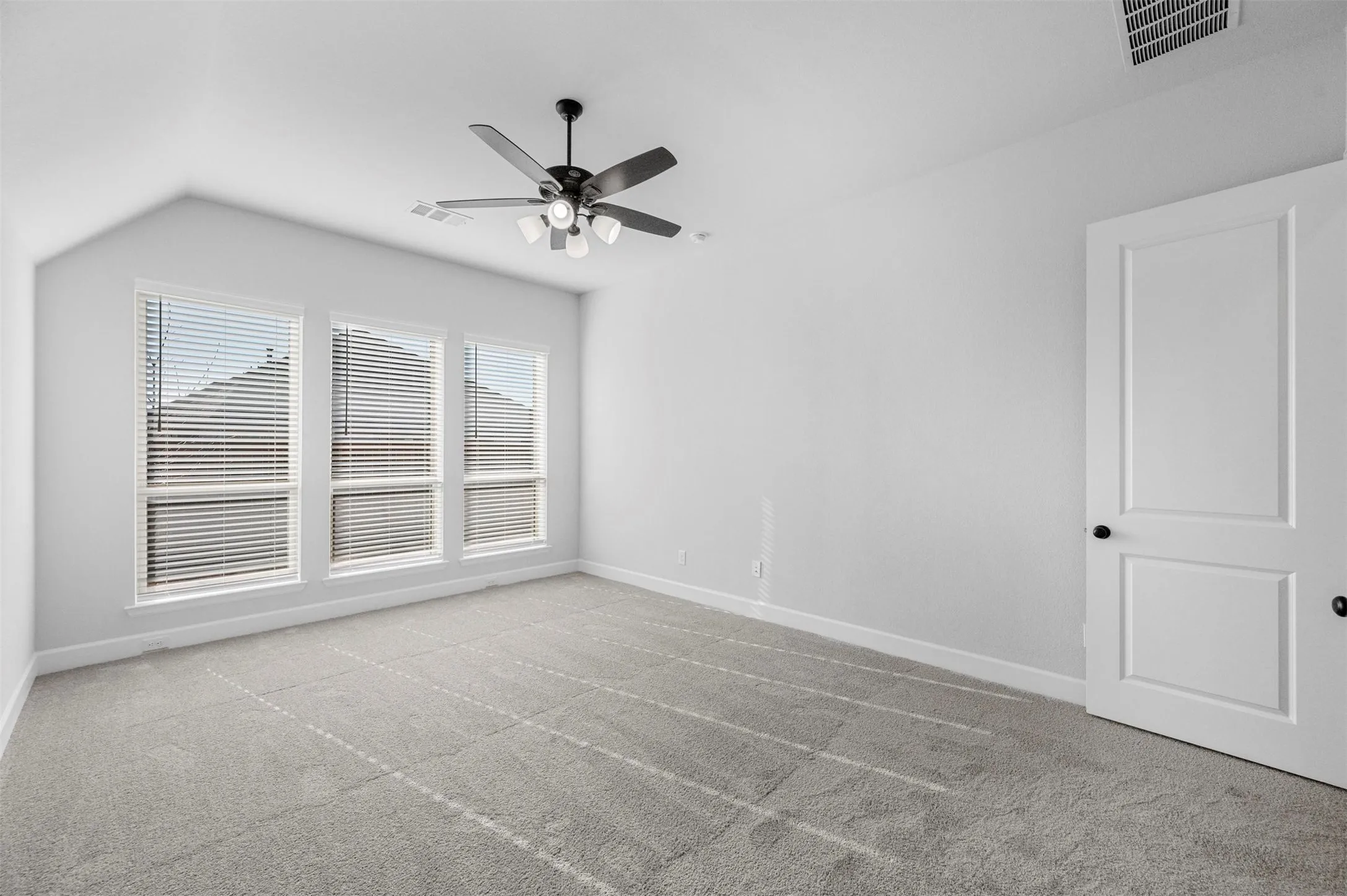 Single Family Residence For Rent in Johnson County , 1822 Buckeye Lane, Mansfield, Texas 76063, 4 Bedroom, 3 Bathroom, 2 Garage spaces, 2,138 Sqft, built in 2024, mls#21326593, Real Estate Agent in Mansfield, Homes For Rent in Johnson county, Homes For Rent in Mansfield, Realtor in Mansfield Texas, Real Estate Brokerage Independent Realty Texas, Luminita Cordes Realtor