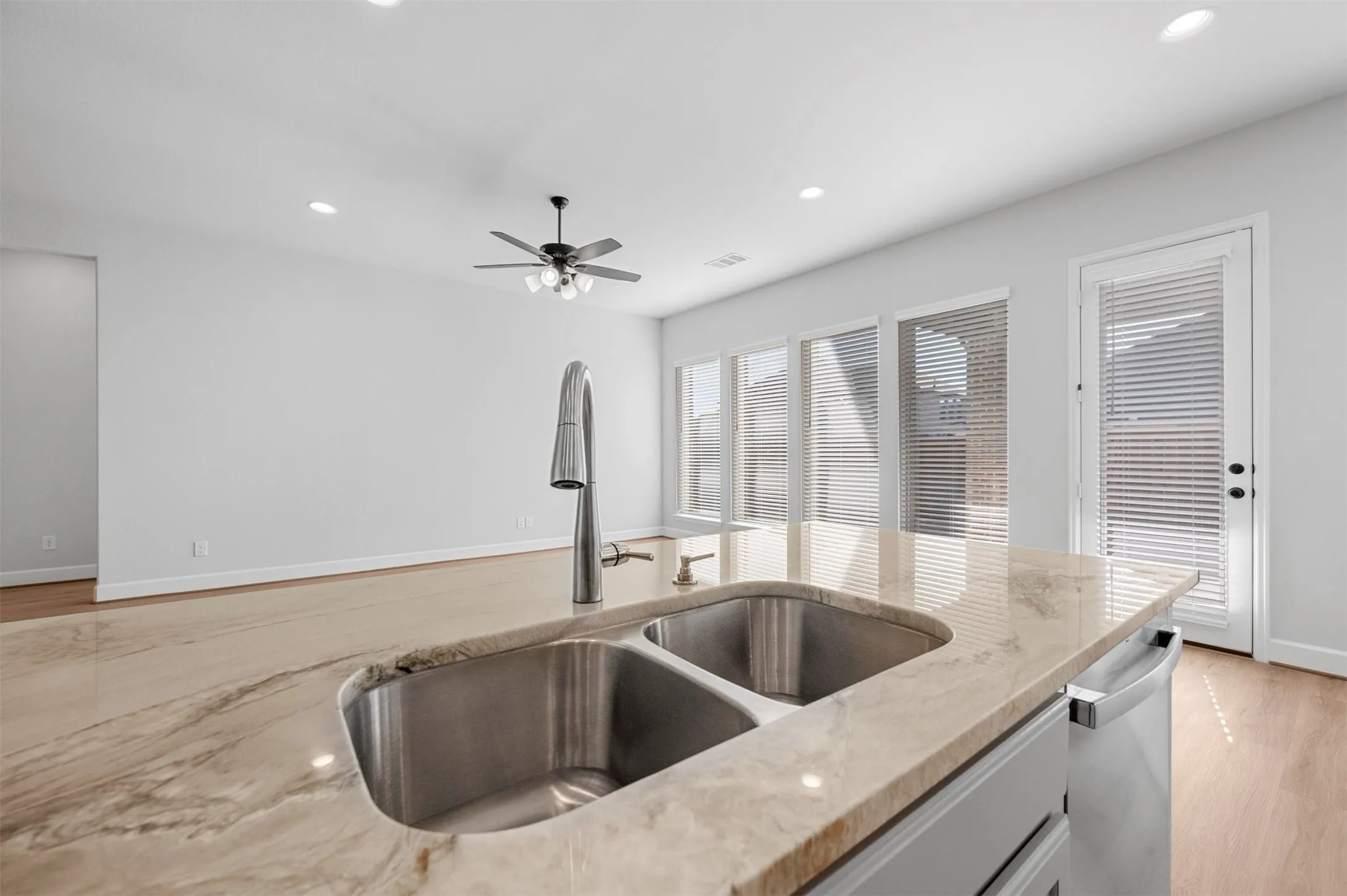 Single Family Residence For Rent in Johnson County , 1822 Buckeye Lane, Mansfield, Texas 76063, 4 Bedroom, 3 Bathroom, 2 Garage spaces, 2,138 Sqft, built in 2024, mls#21326593, Real Estate Agent in Mansfield, Homes For Rent in Johnson county, Homes For Rent in Mansfield, Realtor in Mansfield Texas, Real Estate Brokerage Independent Realty Texas, Luminita Cordes Realtor