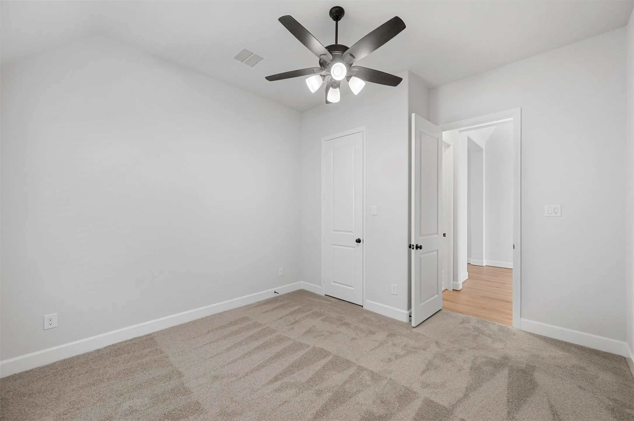 Single Family Residence For Rent in Johnson County , 1822 Buckeye Lane, Mansfield, Texas 76063, 4 Bedroom, 3 Bathroom, 2 Garage spaces, 2,138 Sqft, built in 2024, mls#21326593, Real Estate Agent in Mansfield, Homes For Rent in Johnson county, Homes For Rent in Mansfield, Realtor in Mansfield Texas, Real Estate Brokerage Independent Realty Texas, Luminita Cordes Realtor