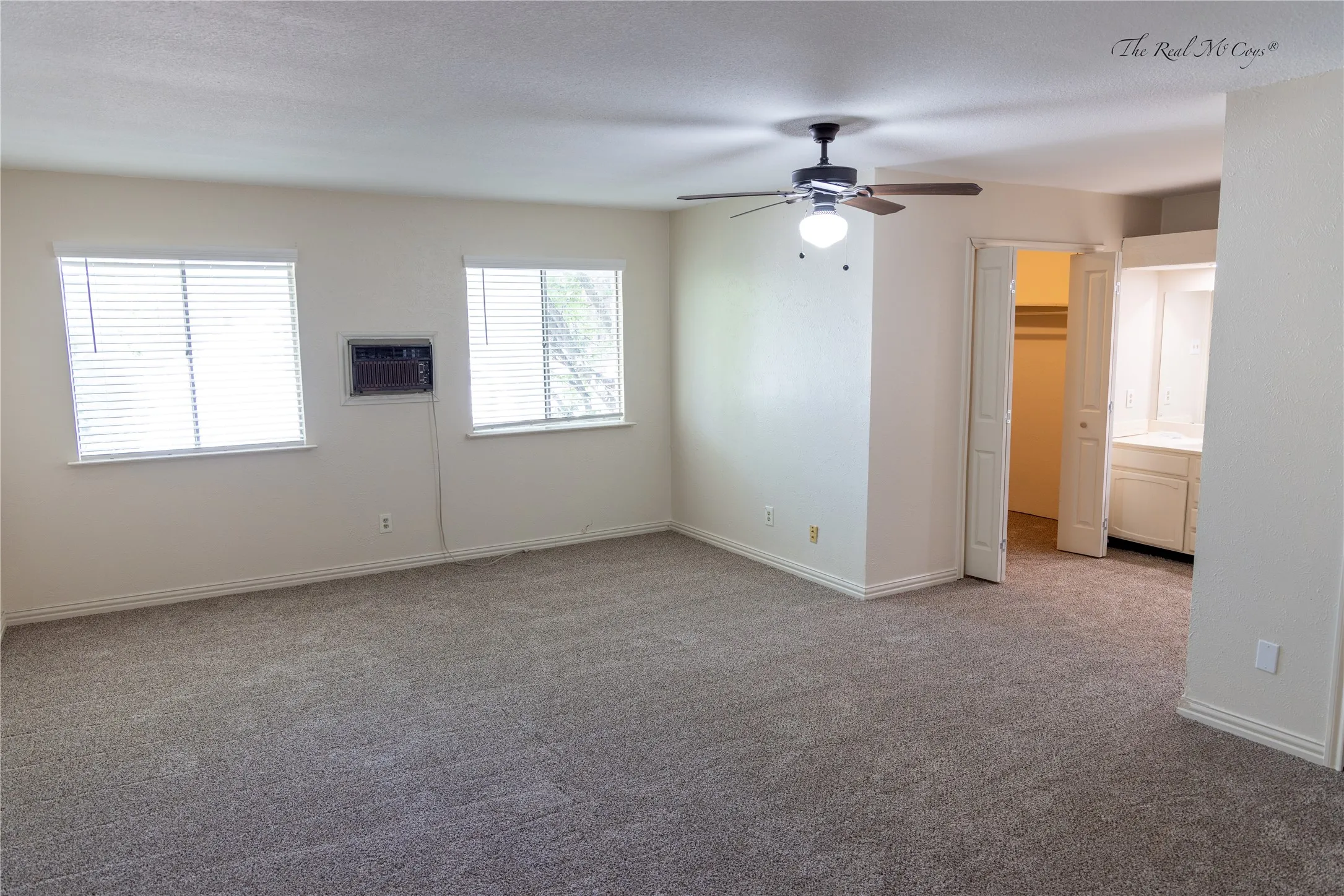 Single Family Residence For Rent in Collin County , 3101 Raintree Drive, Plano, Texas 75074, 3 Bedroom, 3 Bathroom, 2 Garage spaces, 2,197 Sqft, built in 1976, mls#21322266, Real Estate Agent in Plano, Homes For Rent in Collin county, Homes For Rent in Plano, Realtor in Plano Texas, Real Estate Brokerage Independent Realty Texas, Luminita Cordes Realtor
