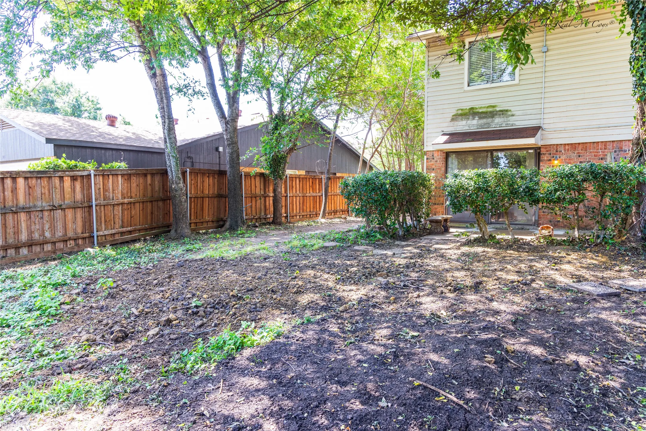 Single Family Residence For Rent in Collin County , 3101 Raintree Drive, Plano, Texas 75074, 3 Bedroom, 3 Bathroom, 2 Garage spaces, 2,197 Sqft, built in 1976, mls#21322266, Real Estate Agent in Plano, Homes For Rent in Collin county, Homes For Rent in Plano, Realtor in Plano Texas, Real Estate Brokerage Independent Realty Texas, Luminita Cordes Realtor