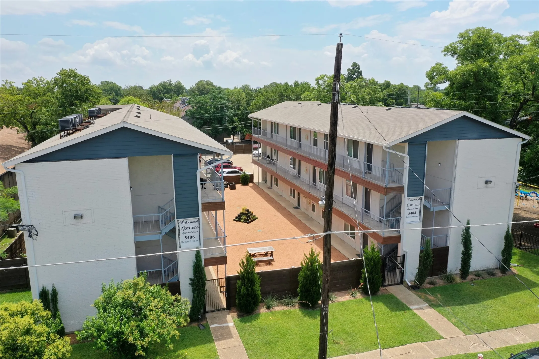Apartment For Rent in Dallas County , 5404 Reiger Avenue 203, Dallas, Texas 75214, 1 Bedroom, 1 Bathroom, Garage spaces, 614 Sqft, built in 1986, mls#21323812, Real Estate Agent in Dallas, Homes For Rent in Dallas county, Homes For Rent in Dallas, Realtor in Dallas Texas, Real Estate Brokerage Independent Realty Texas, Luminita Cordes Realtor
