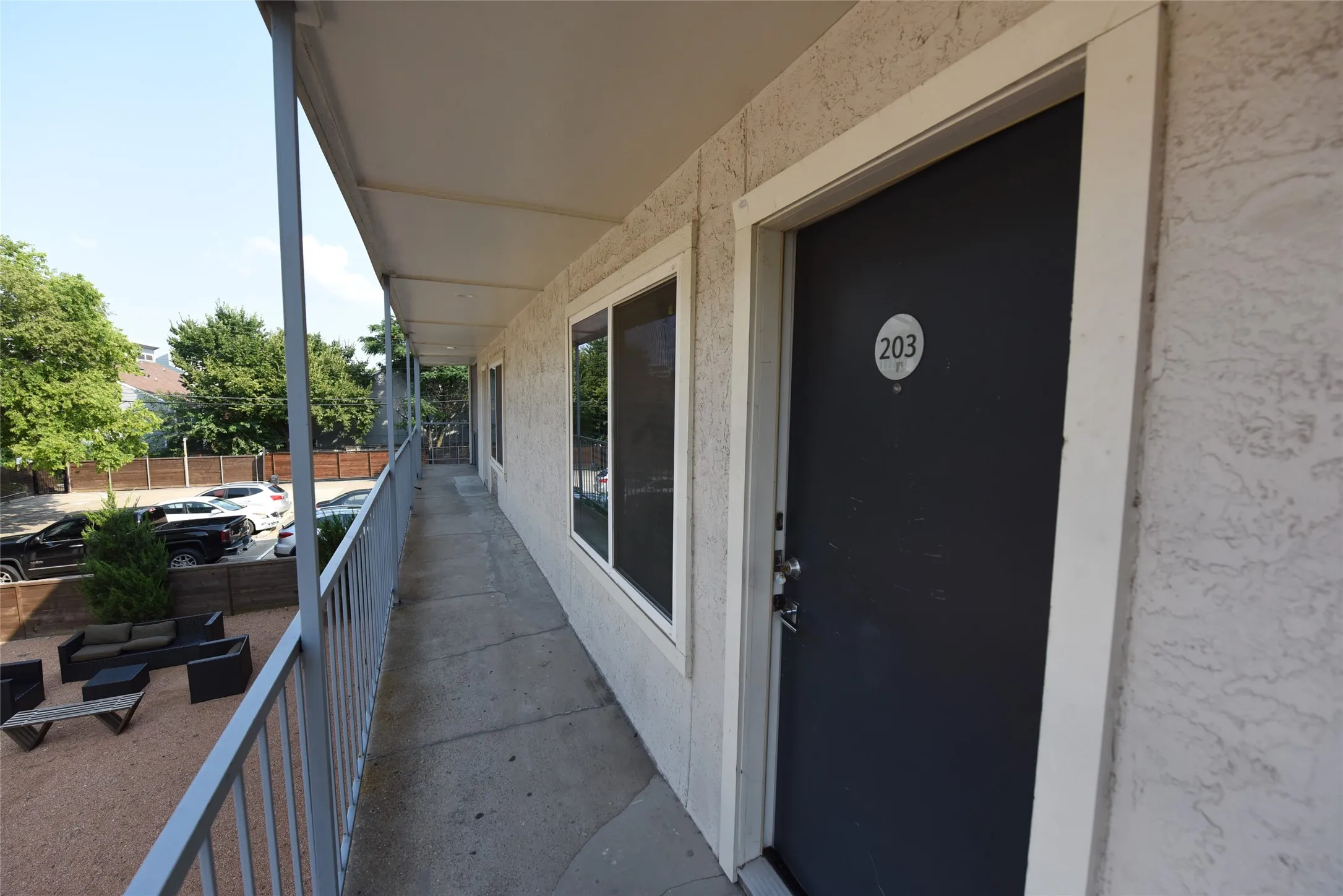 Apartment For Rent in Dallas County , 5404 Reiger Avenue 203, Dallas, Texas 75214, 1 Bedroom, 1 Bathroom, Garage spaces, 614 Sqft, built in 1986, mls#21323812, Real Estate Agent in Dallas, Homes For Rent in Dallas county, Homes For Rent in Dallas, Realtor in Dallas Texas, Real Estate Brokerage Independent Realty Texas, Luminita Cordes Realtor