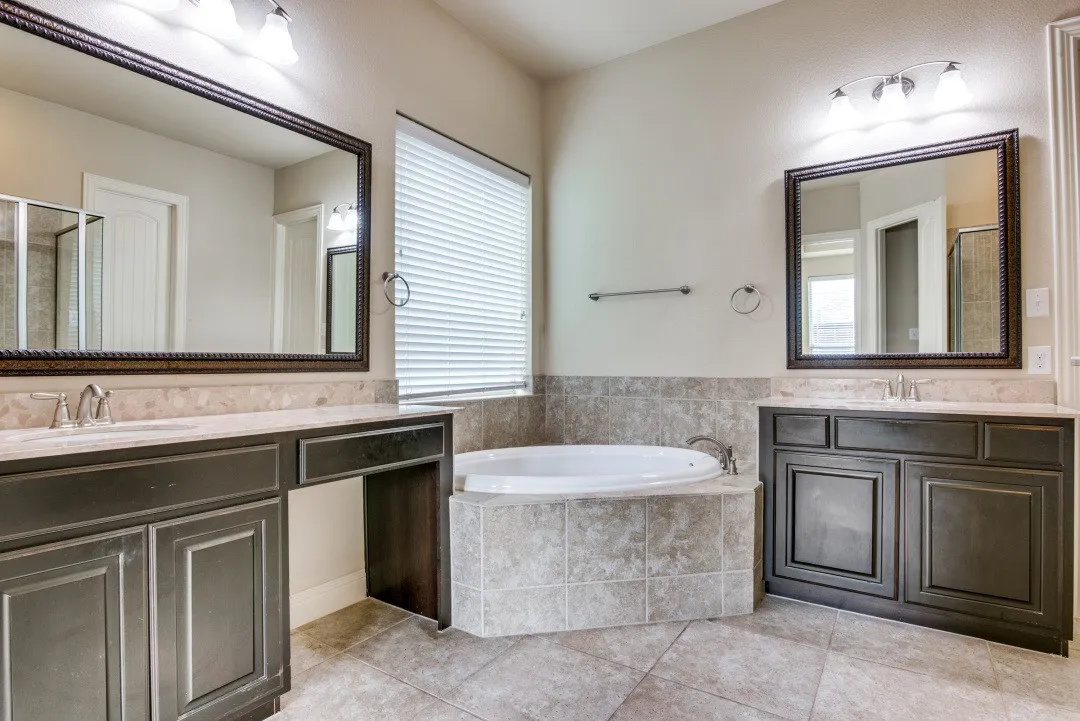 Single Family Residence For Rent in Collin County , 7592 Plowman Lane, Frisco, Texas 75035, 6 Bedroom, 4 Bathroom, 2 Garage spaces, 4,021 Sqft, built in 2015, mls#21325041, Real Estate Agent in Frisco, Homes For Rent in Collin county, Homes For Rent in Frisco, Realtor in Frisco Texas, Real Estate Brokerage Independent Realty Texas, Luminita Cordes Realtor
