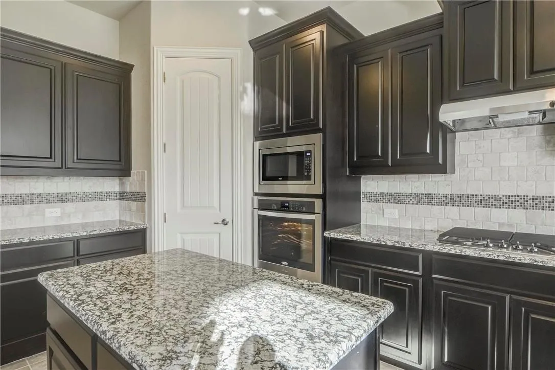 Single Family Residence For Rent in Collin County , 7592 Plowman Lane, Frisco, Texas 75035, 6 Bedroom, 4 Bathroom, 2 Garage spaces, 4,021 Sqft, built in 2015, mls#21325041, Real Estate Agent in Frisco, Homes For Rent in Collin county, Homes For Rent in Frisco, Realtor in Frisco Texas, Real Estate Brokerage Independent Realty Texas, Luminita Cordes Realtor