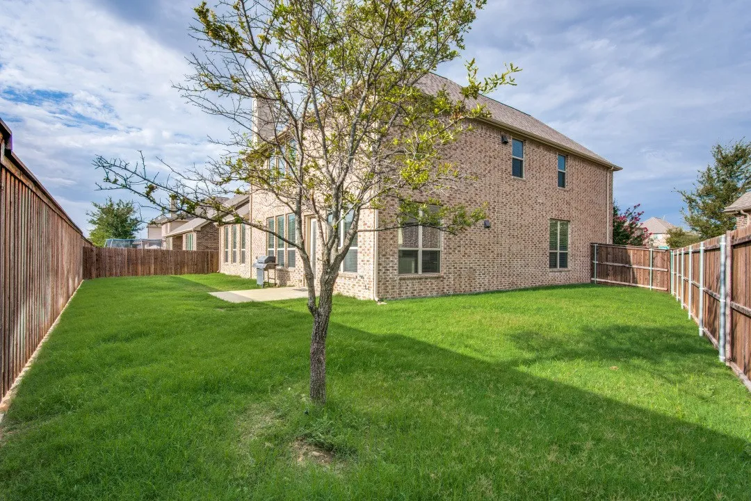 Single Family Residence For Rent in Collin County , 7592 Plowman Lane, Frisco, Texas 75035, 6 Bedroom, 4 Bathroom, 2 Garage spaces, 4,021 Sqft, built in 2015, mls#21325041, Real Estate Agent in Frisco, Homes For Rent in Collin county, Homes For Rent in Frisco, Realtor in Frisco Texas, Real Estate Brokerage Independent Realty Texas, Luminita Cordes Realtor