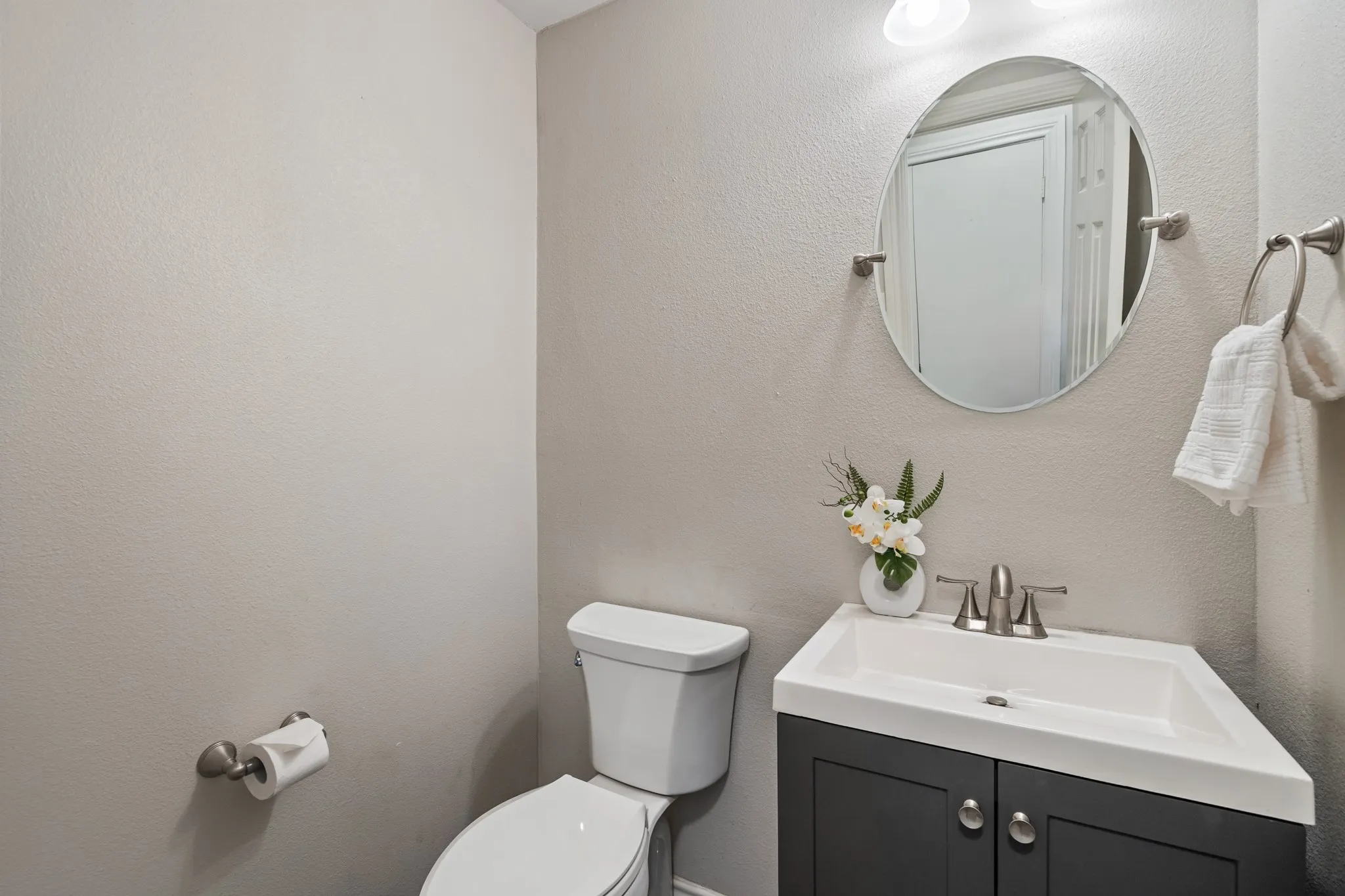Single Family Residence For Sale in Dallas County , 11218 Buchanan Drive, Dallas, Texas 75228, 4 Bedroom, 3 Bathroom, 2 Garage spaces, 1,938 Sqft, built in 1963, mls#21316979, Real Estate Agent in Dallas, Homes For Sale in Dallas county, Homes For Sale in Dallas, Realtor in Dallas Texas, Real Estate Brokerage Independent Realty Texas, Luminita Cordes Realtor