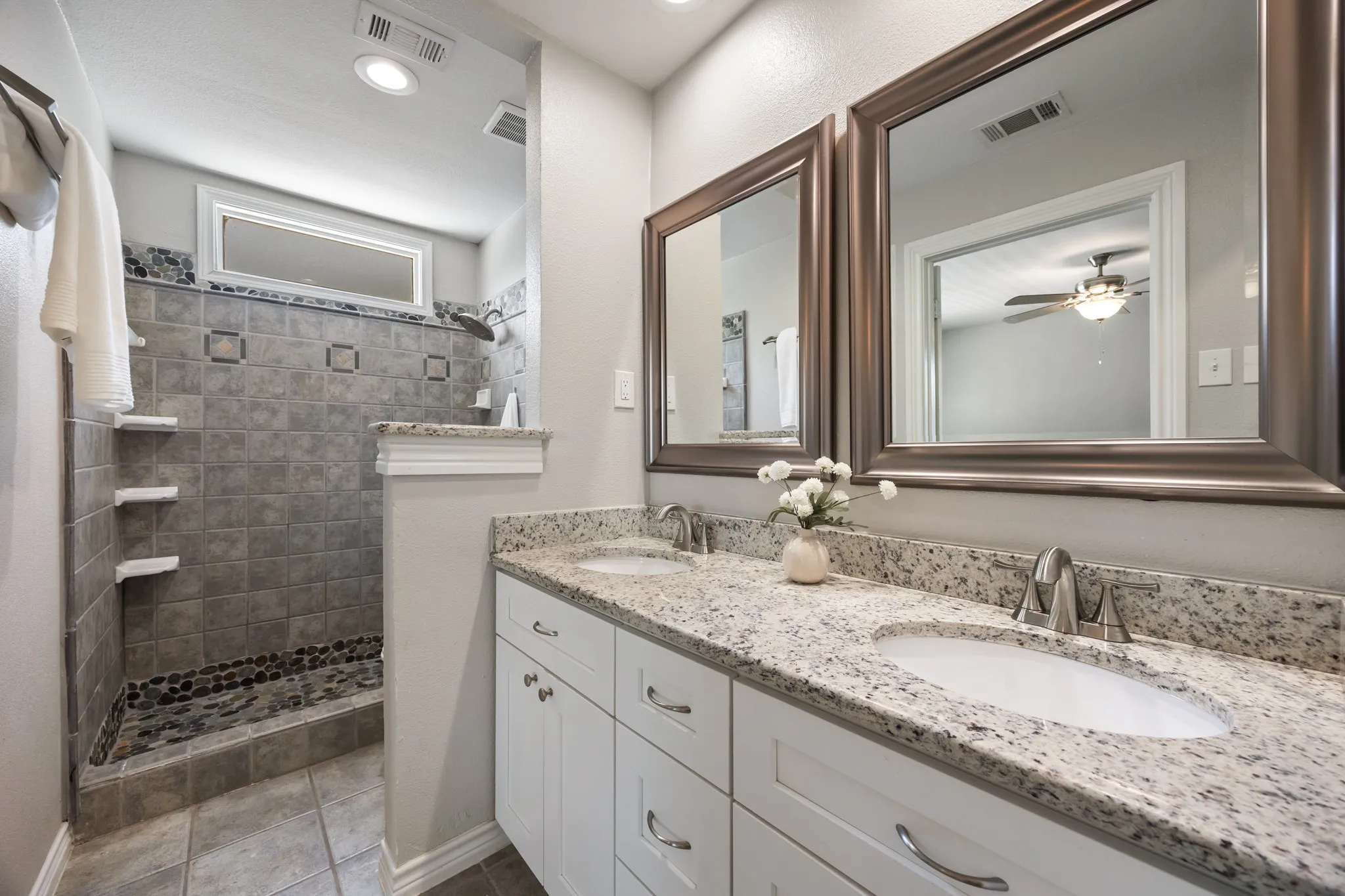 Single Family Residence For Sale in Dallas County , 11218 Buchanan Drive, Dallas, Texas 75228, 4 Bedroom, 3 Bathroom, 2 Garage spaces, 1,938 Sqft, built in 1963, mls#21316979, Real Estate Agent in Dallas, Homes For Sale in Dallas county, Homes For Sale in Dallas, Realtor in Dallas Texas, Real Estate Brokerage Independent Realty Texas, Luminita Cordes Realtor