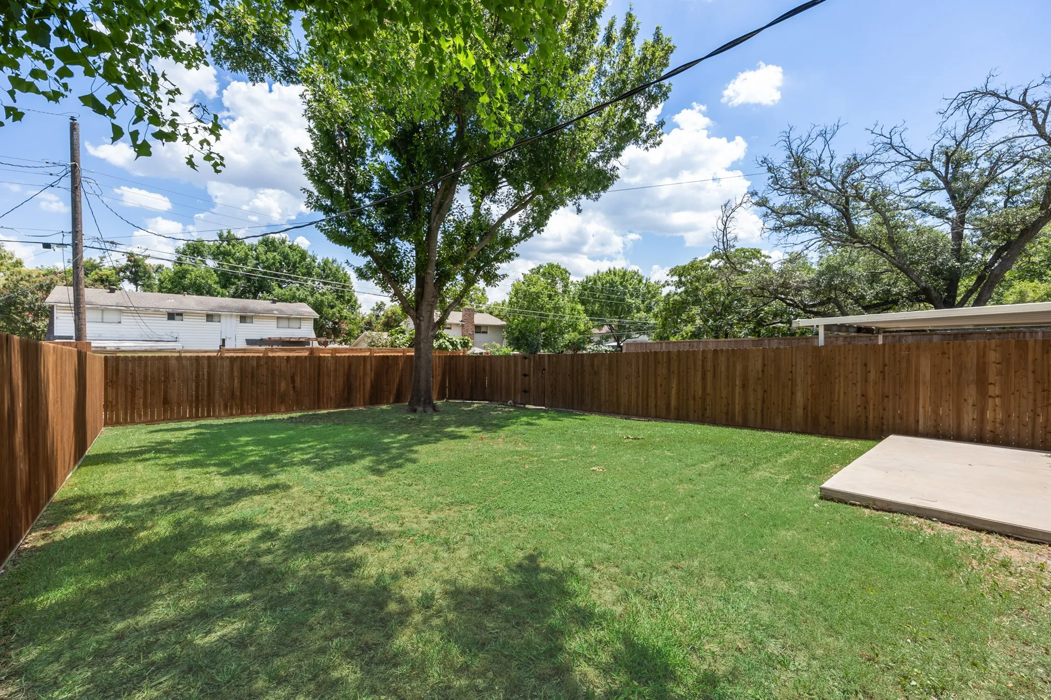 Single Family Residence For Sale in Dallas County , 11218 Buchanan Drive, Dallas, Texas 75228, 4 Bedroom, 3 Bathroom, 2 Garage spaces, 1,938 Sqft, built in 1963, mls#21316979, Real Estate Agent in Dallas, Homes For Sale in Dallas county, Homes For Sale in Dallas, Realtor in Dallas Texas, Real Estate Brokerage Independent Realty Texas, Luminita Cordes Realtor