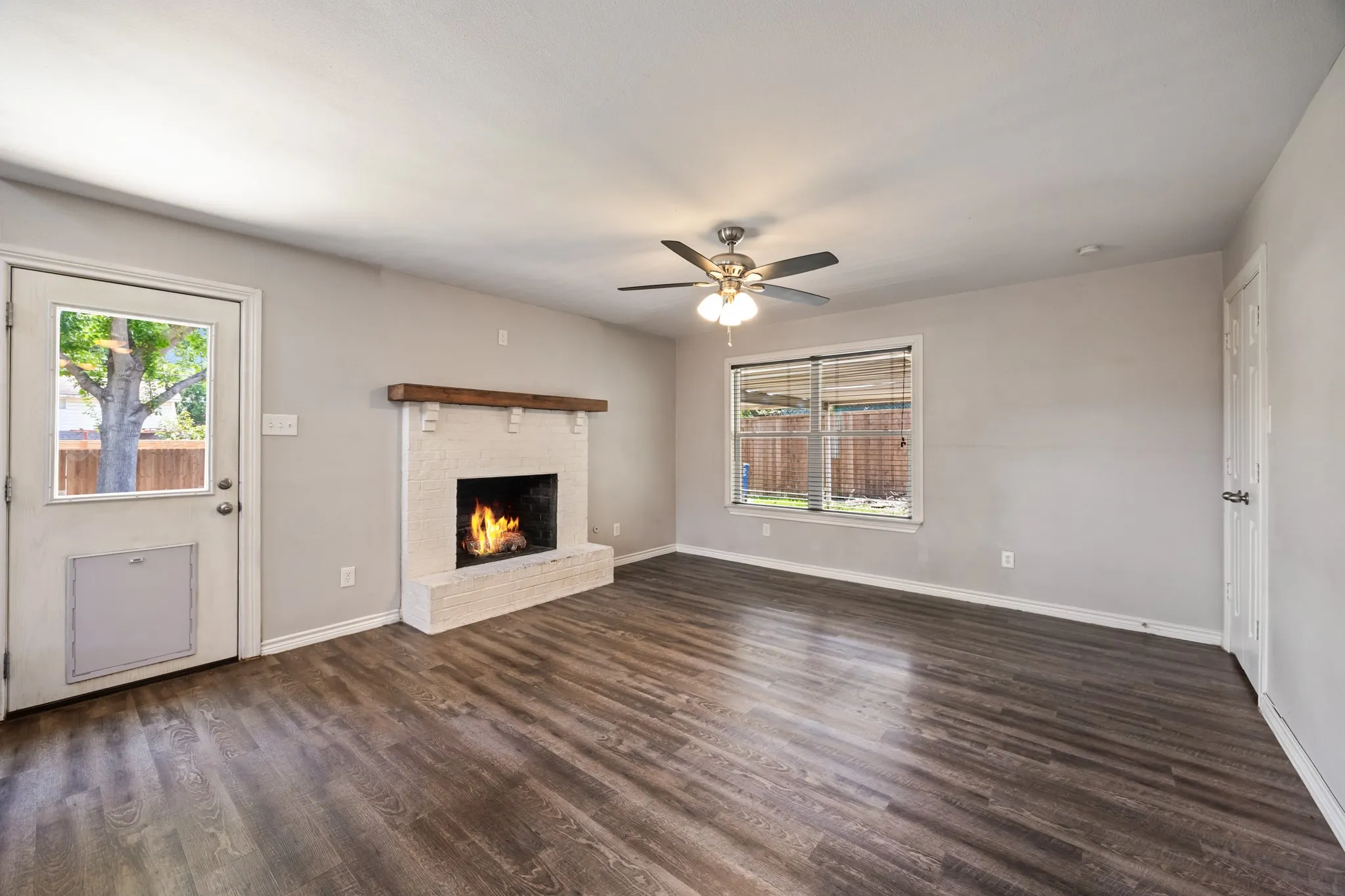 Single Family Residence For Sale in Dallas County , 11218 Buchanan Drive, Dallas, Texas 75228, 4 Bedroom, 3 Bathroom, 2 Garage spaces, 1,938 Sqft, built in 1963, mls#21316979, Real Estate Agent in Dallas, Homes For Sale in Dallas county, Homes For Sale in Dallas, Realtor in Dallas Texas, Real Estate Brokerage Independent Realty Texas, Luminita Cordes Realtor