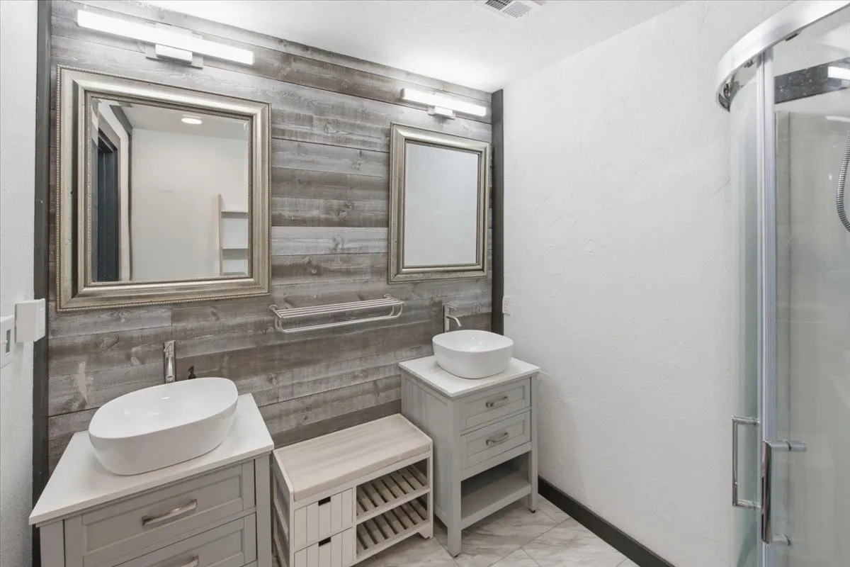 Single Family Residence For Sale in Hill County , 209 Timberline Drive, Whitney, Texas 76692, 3 Bedroom, 2 Bathroom, Garage spaces, 1,280 Sqft, built in 0, mls#21326116, Real Estate Agent in Whitney, Homes For Sale in Hill county, Homes For Sale in Whitney, Realtor in Whitney Texas, Real Estate Brokerage Independent Realty Texas, Luminita Cordes Realtor