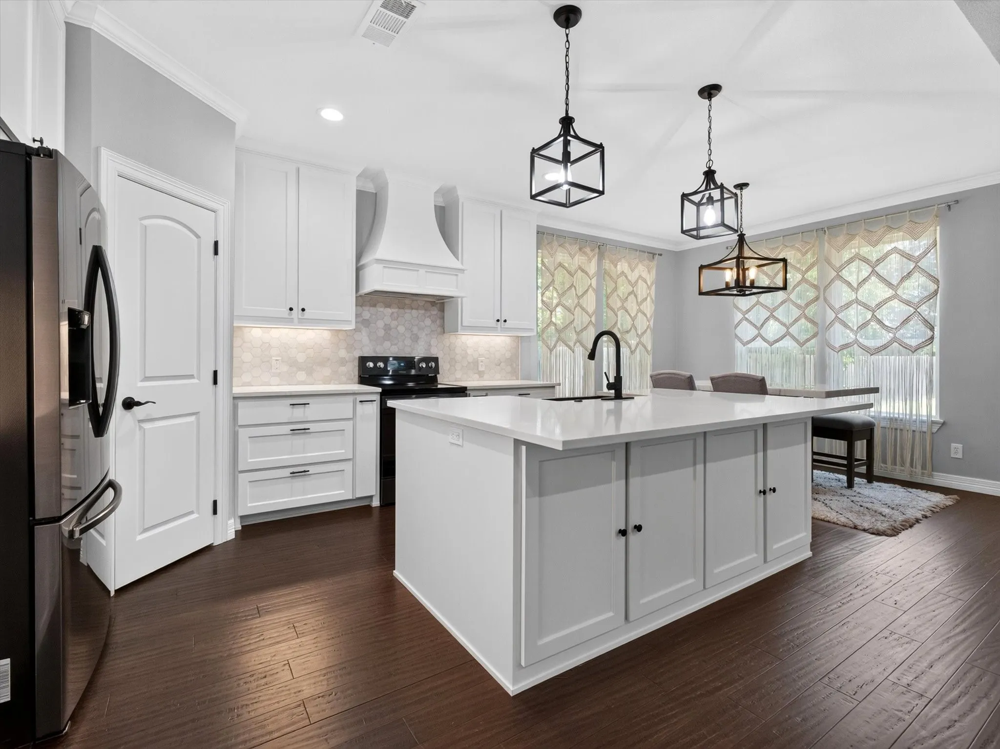 Black stainless appliances