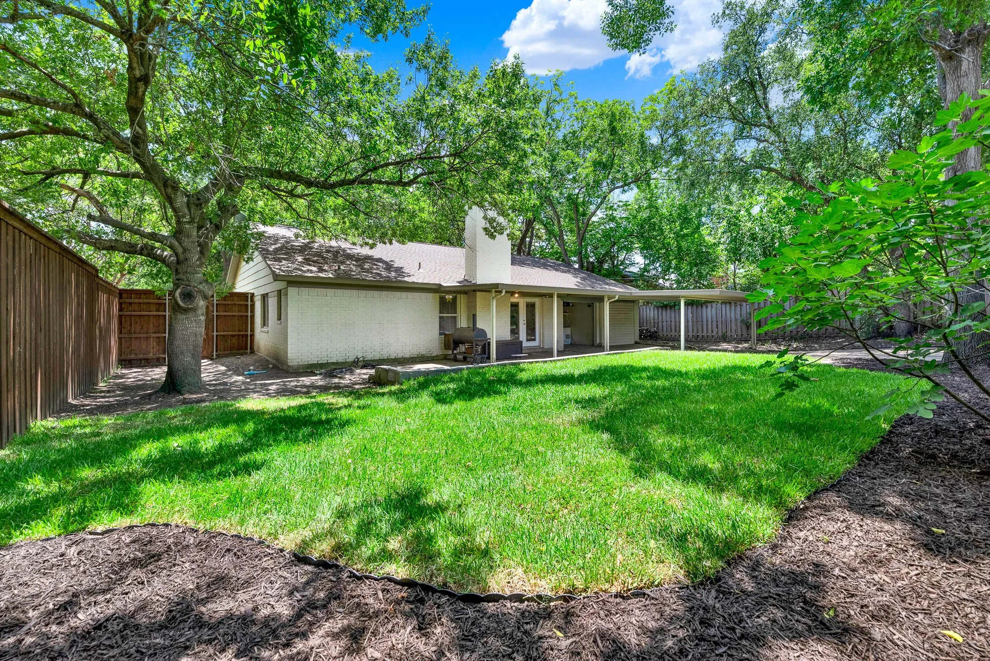 Single Family Residence For Sale in Collin County , 428 Shady Brook Drive, Richardson, Texas 75080, 4 Bedroom, 2 Bathroom, Garage spaces, 2,188 Sqft, built in 1968, mls#21311509, Real Estate Agent in Richardson, Homes For Sale in Collin county, Homes For Sale in Richardson, Realtor in Richardson Texas, Real Estate Brokerage Independent Realty Texas, Luminita Cordes Realtor