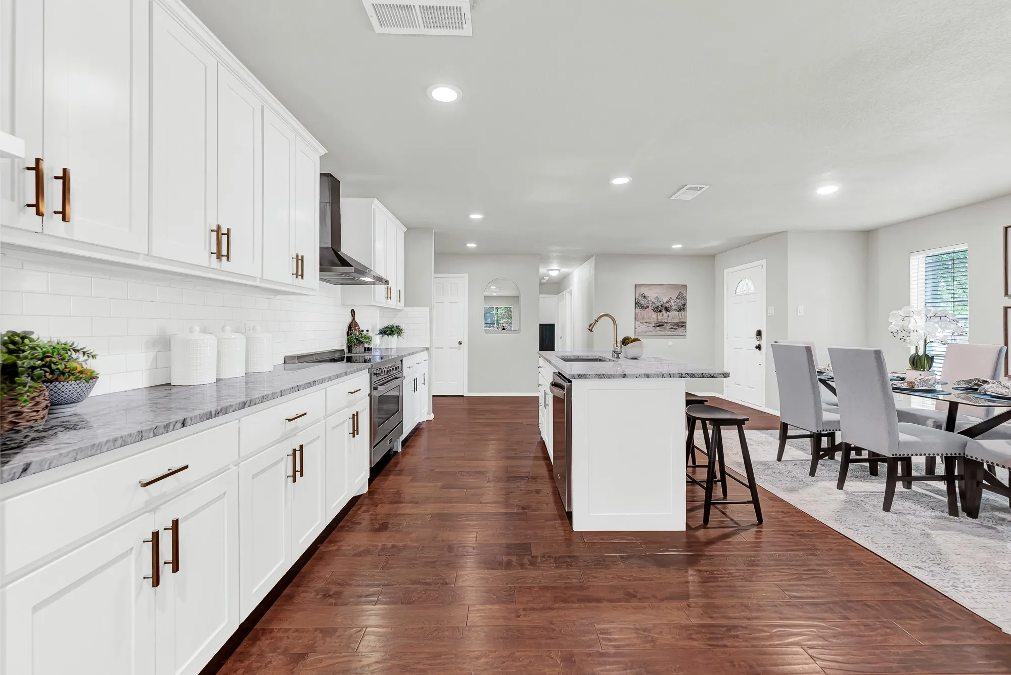 Single Family Residence For Sale in Collin County , 428 Shady Brook Drive, Richardson, Texas 75080, 4 Bedroom, 2 Bathroom, Garage spaces, 2,188 Sqft, built in 1968, mls#21311509, Real Estate Agent in Richardson, Homes For Sale in Collin county, Homes For Sale in Richardson, Realtor in Richardson Texas, Real Estate Brokerage Independent Realty Texas, Luminita Cordes Realtor