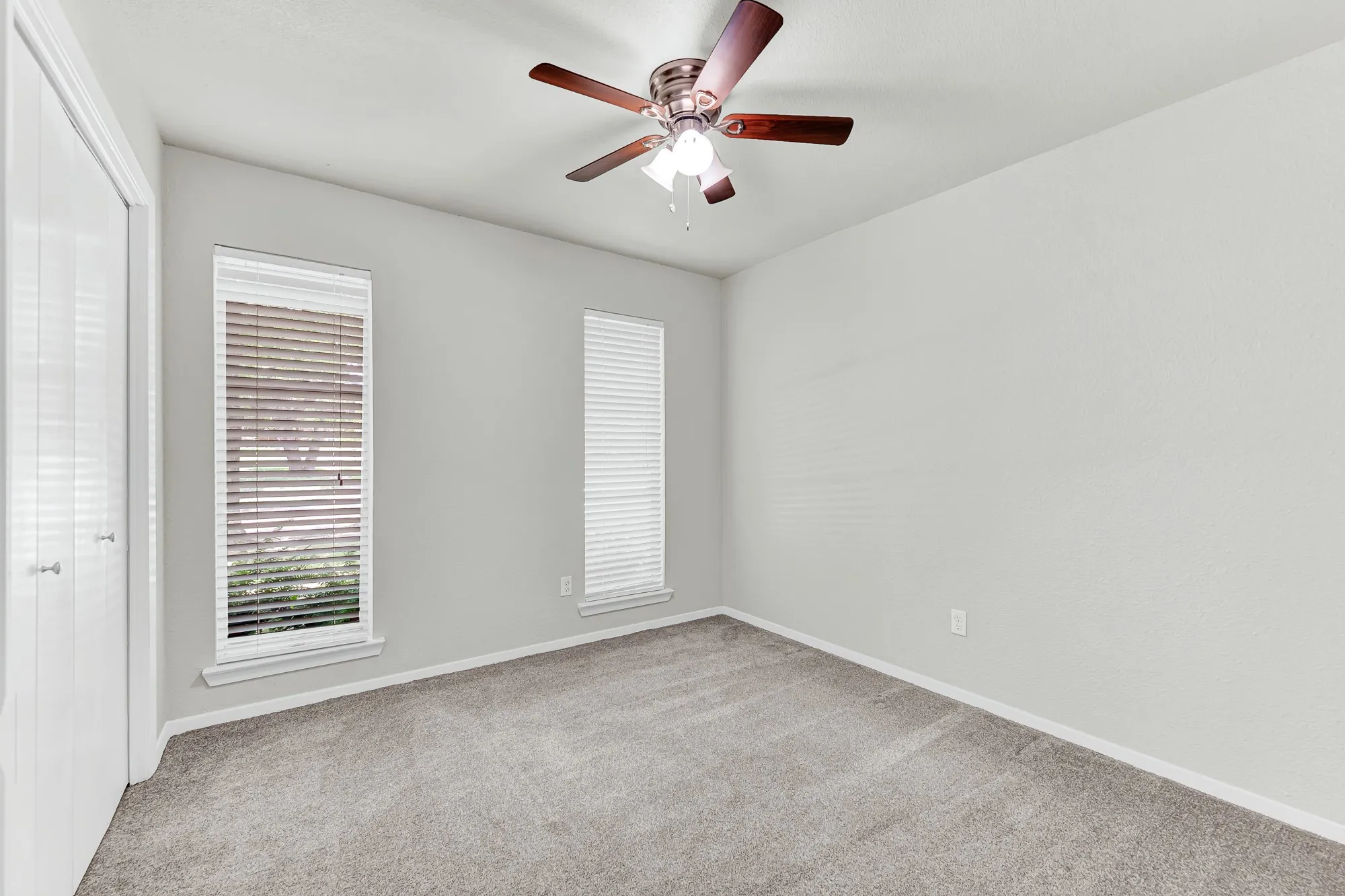 Single Family Residence For Sale in Collin County , 428 Shady Brook Drive, Richardson, Texas 75080, 4 Bedroom, 2 Bathroom, Garage spaces, 2,188 Sqft, built in 1968, mls#21311509, Real Estate Agent in Richardson, Homes For Sale in Collin county, Homes For Sale in Richardson, Realtor in Richardson Texas, Real Estate Brokerage Independent Realty Texas, Luminita Cordes Realtor