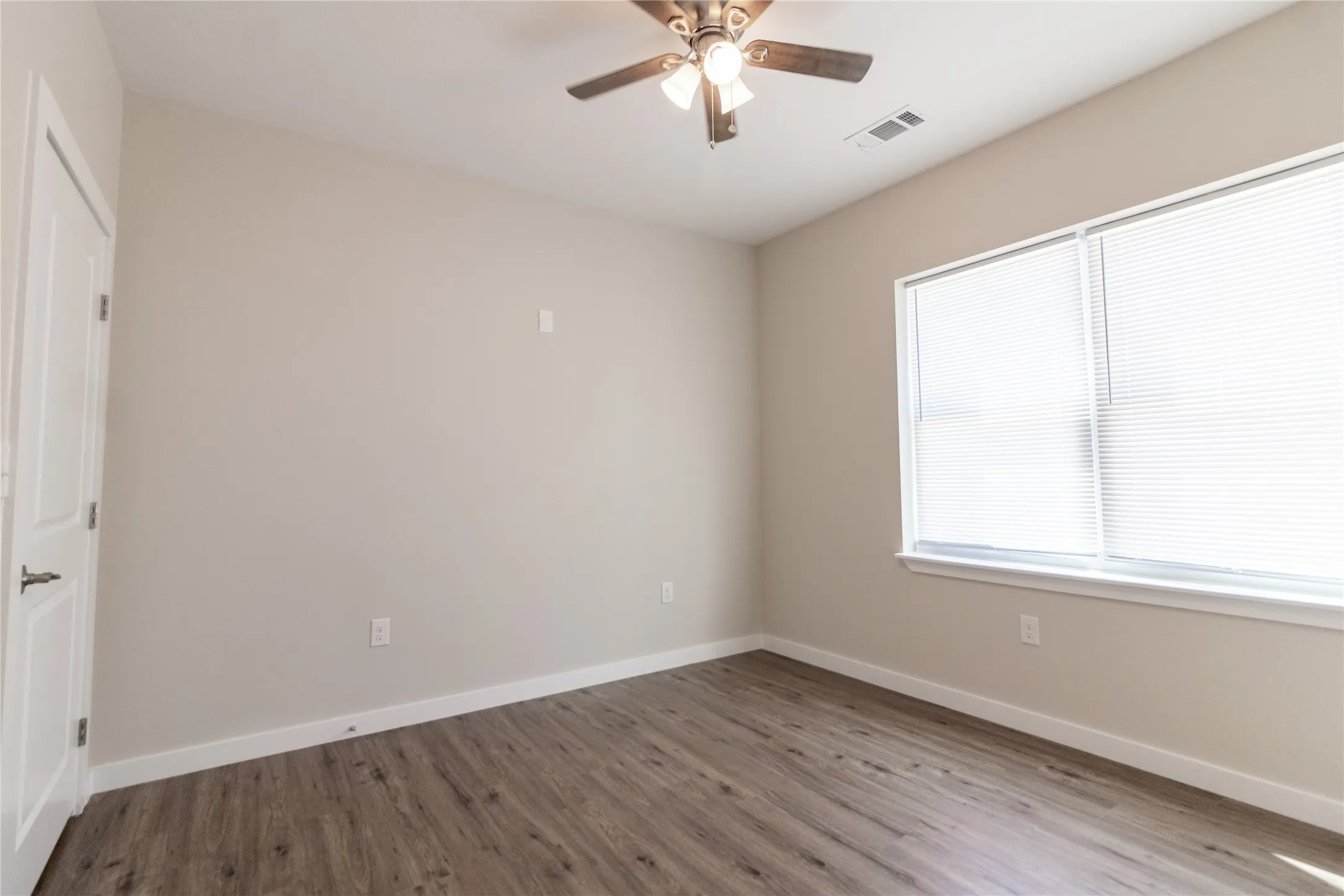 Apartment For Rent in Tarrant County , 7149 Trail Lake Drive, Fort Worth, Texas 76133, 2 Bedroom, 2 Bathroom, Garage spaces, 1,000 Sqft, built in 2024, mls#21326697, Real Estate Agent in Fort Worth, Homes For Rent in Tarrant county, Homes For Rent in Fort Worth, Realtor in Fort Worth Texas, Real Estate Brokerage Independent Realty Texas, Luminita Cordes Realtor
