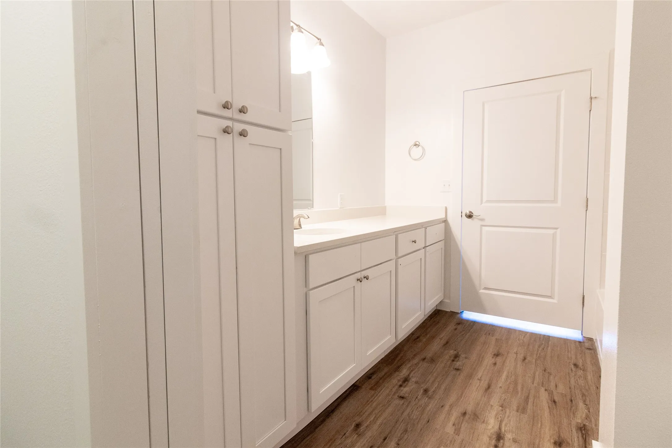 Apartment For Rent in Tarrant County , 7149 Trail Lake Drive, Fort Worth, Texas 76133, 2 Bedroom, 2 Bathroom, Garage spaces, 1,000 Sqft, built in 2024, mls#21326697, Real Estate Agent in Fort Worth, Homes For Rent in Tarrant county, Homes For Rent in Fort Worth, Realtor in Fort Worth Texas, Real Estate Brokerage Independent Realty Texas, Luminita Cordes Realtor