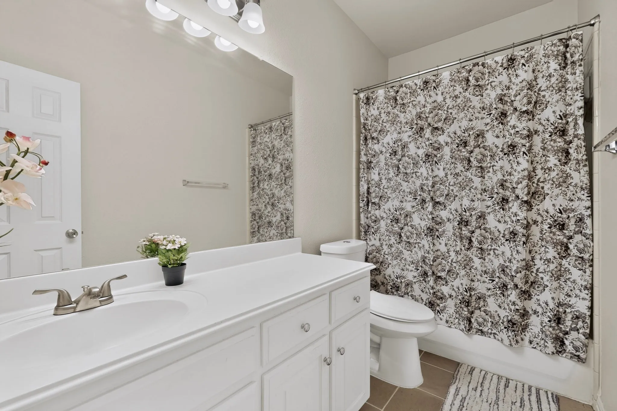 Single Family Residence For Sale in Denton County , 2266 Fox Crossing Lane, Frisco, Texas 75036, 4 Bedroom, 4 Bathroom, 2 Garage spaces, 2,774 Sqft, built in 2002, mls#21325358, Real Estate Agent in Frisco, Homes For Sale in Denton county, Homes For Sale in Frisco, Realtor in Frisco Texas, Real Estate Brokerage Independent Realty Texas, Luminita Cordes Realtor
