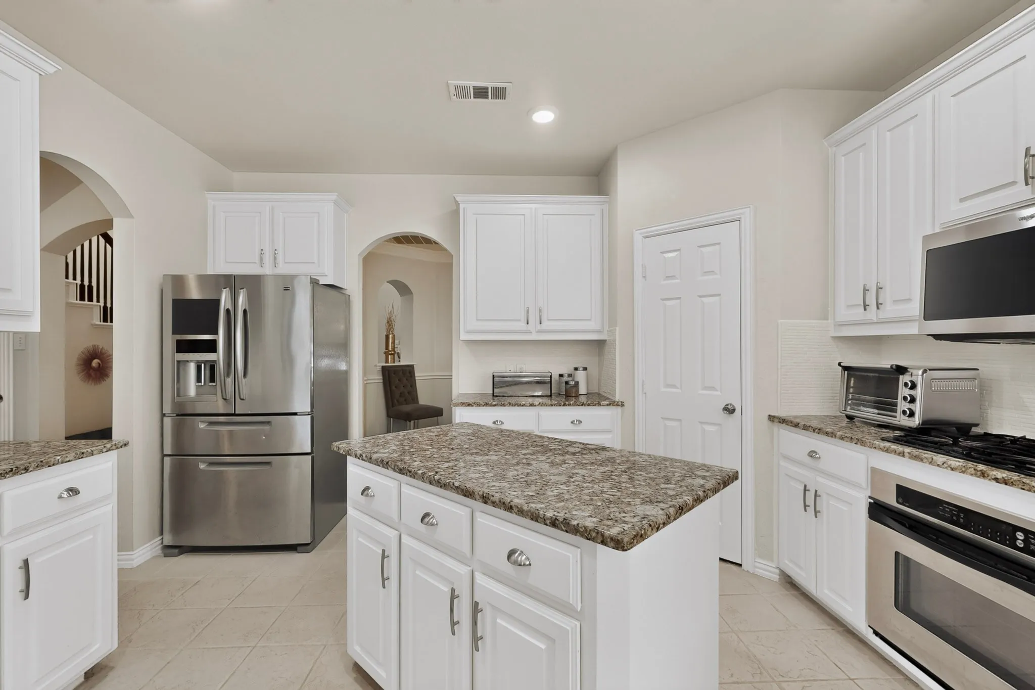 Single Family Residence For Sale in Denton County , 2266 Fox Crossing Lane, Frisco, Texas 75036, 4 Bedroom, 4 Bathroom, 2 Garage spaces, 2,774 Sqft, built in 2002, mls#21325358, Real Estate Agent in Frisco, Homes For Sale in Denton county, Homes For Sale in Frisco, Realtor in Frisco Texas, Real Estate Brokerage Independent Realty Texas, Luminita Cordes Realtor