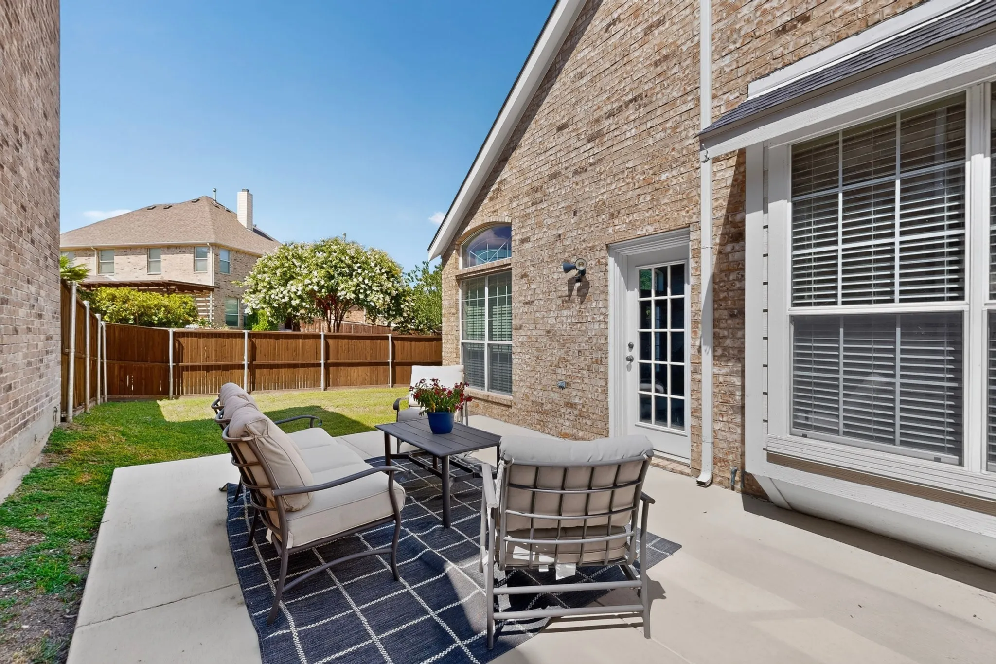 Single Family Residence For Sale in Denton County , 2266 Fox Crossing Lane, Frisco, Texas 75036, 4 Bedroom, 4 Bathroom, 2 Garage spaces, 2,774 Sqft, built in 2002, mls#21325358, Real Estate Agent in Frisco, Homes For Sale in Denton county, Homes For Sale in Frisco, Realtor in Frisco Texas, Real Estate Brokerage Independent Realty Texas, Luminita Cordes Realtor